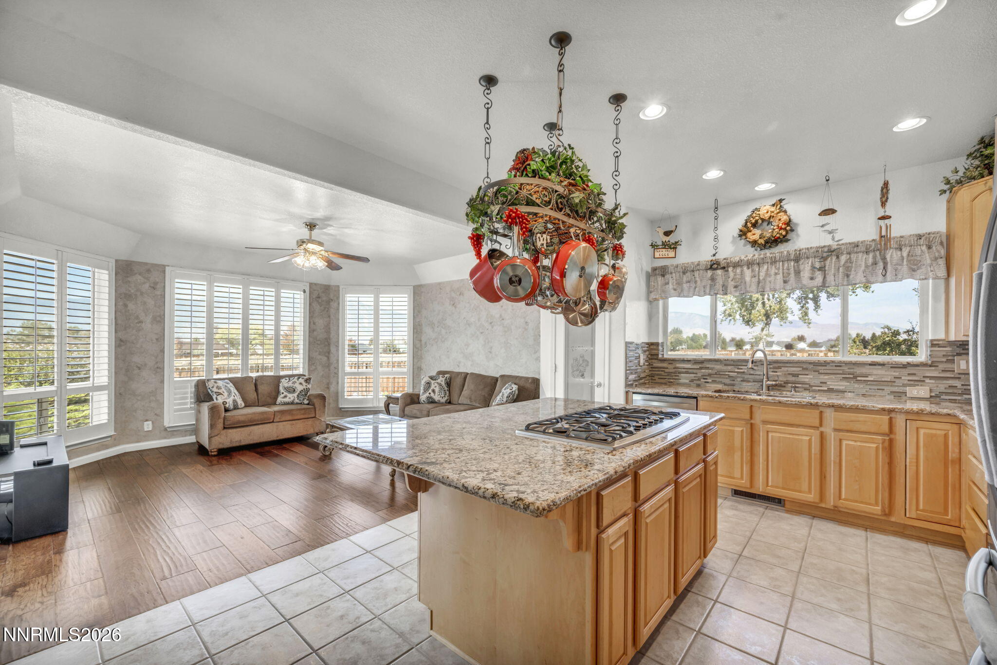 1271 La Sierra Court Property Photo 18