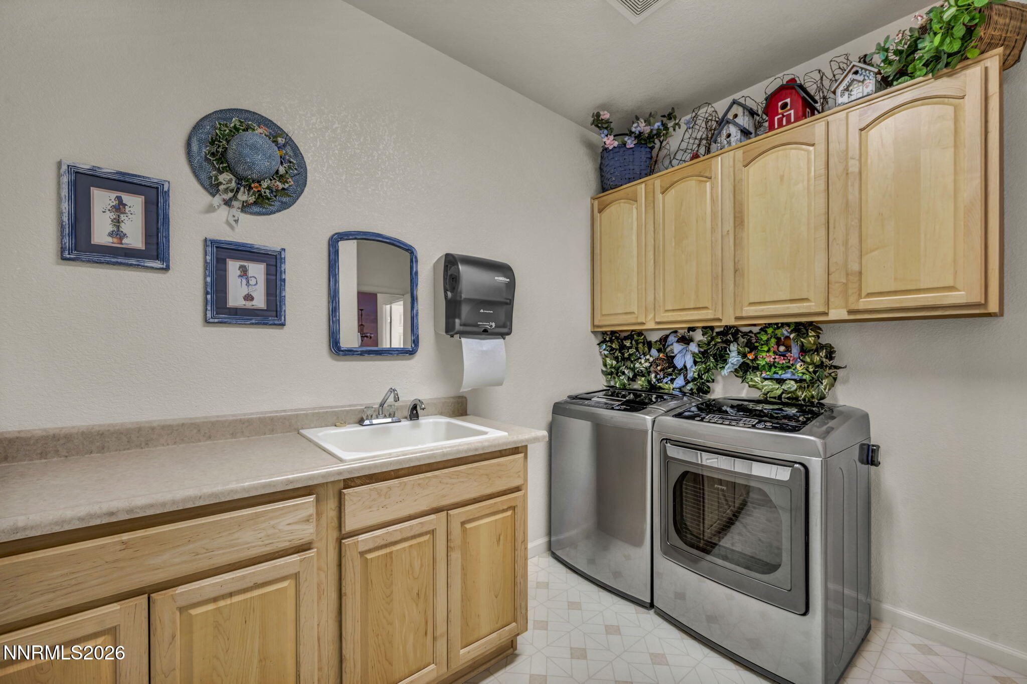 1271 La Sierra Court Property Photo 40