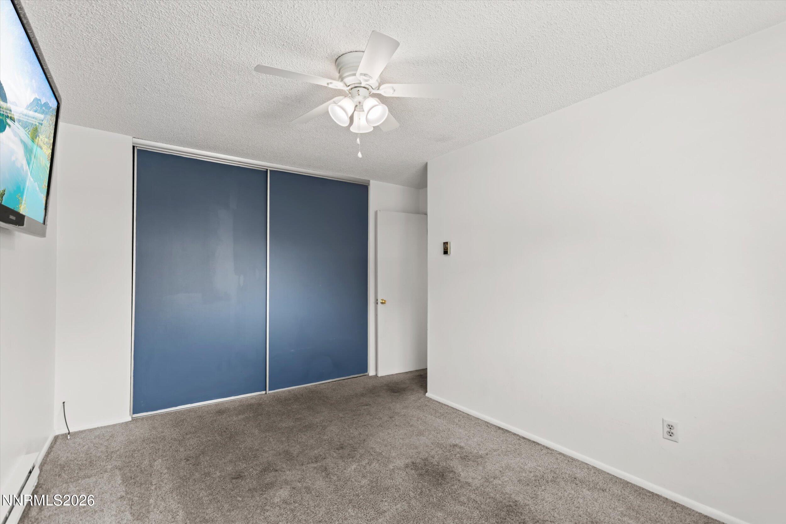 325 Smithridge Park Property Photo 6