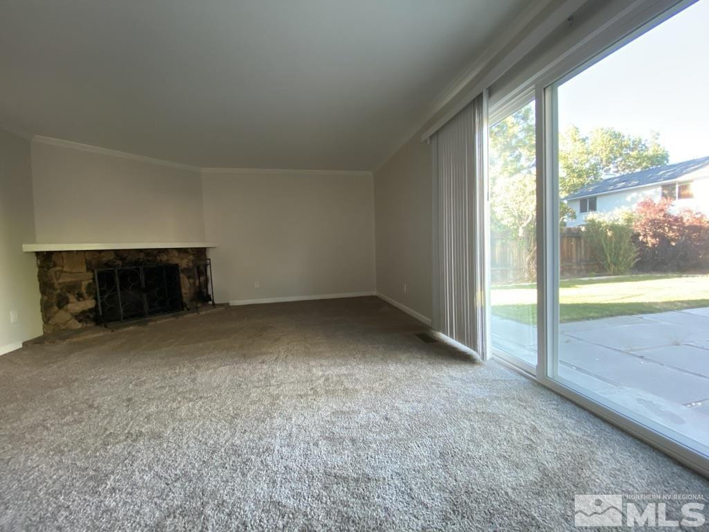 2464 Rosemary Drive Property Photo 11