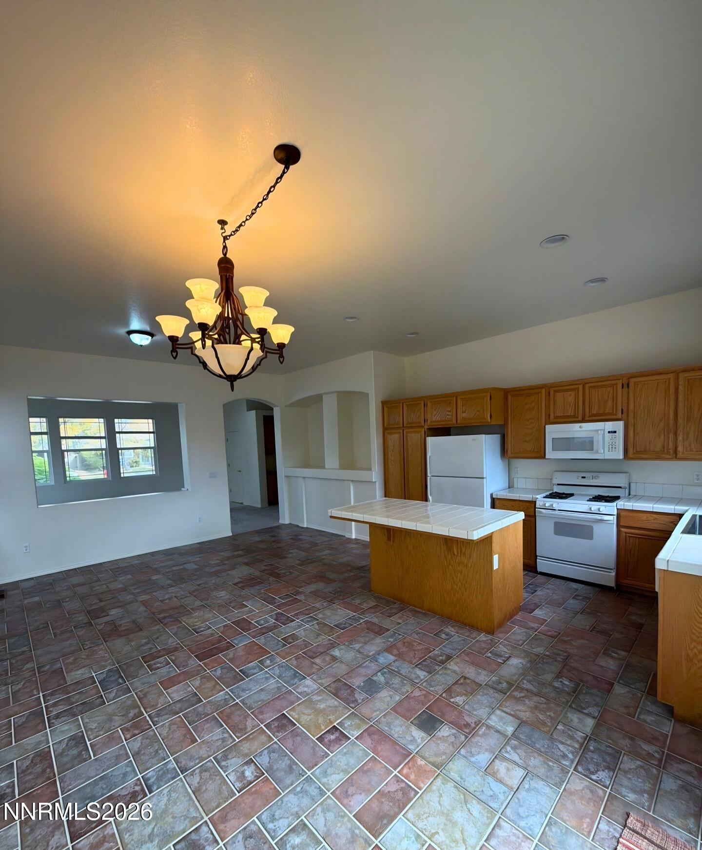 1640 Cattlemen Court Property Photo 5