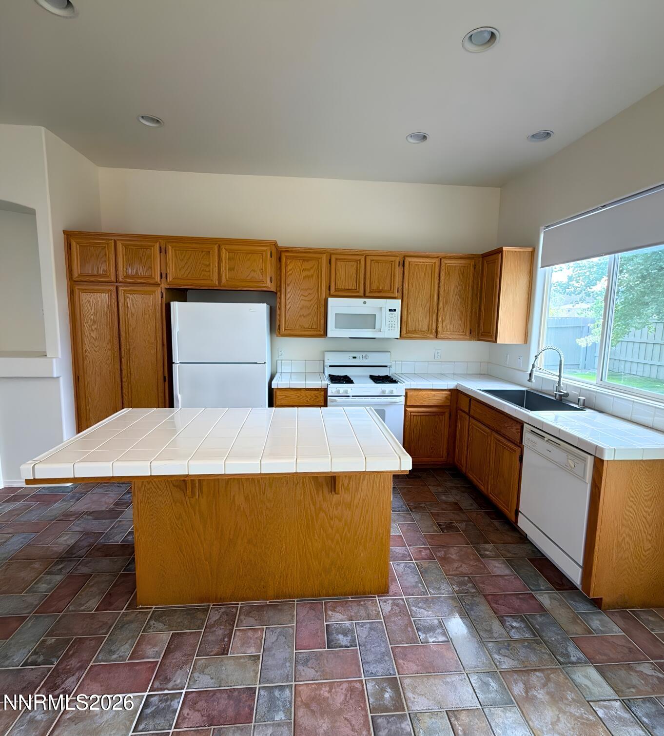 1640 Cattlemen Court Property Photo 6