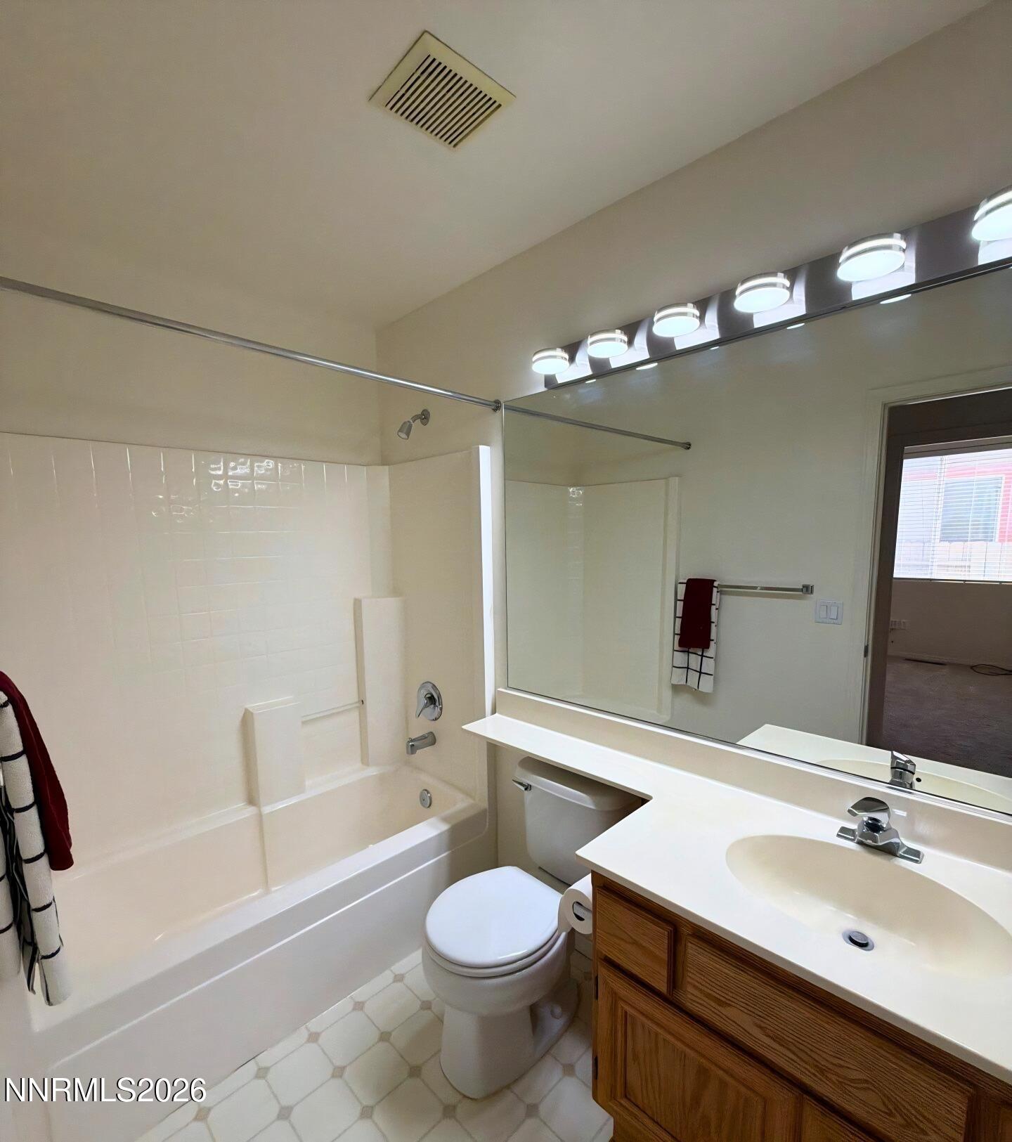 1640 Cattlemen Court Property Photo 12