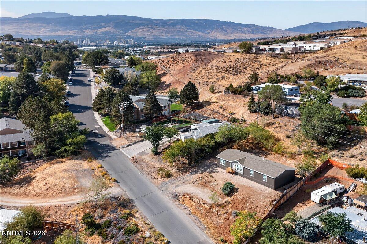 4657 E Leonesio Drive Property Photo 3