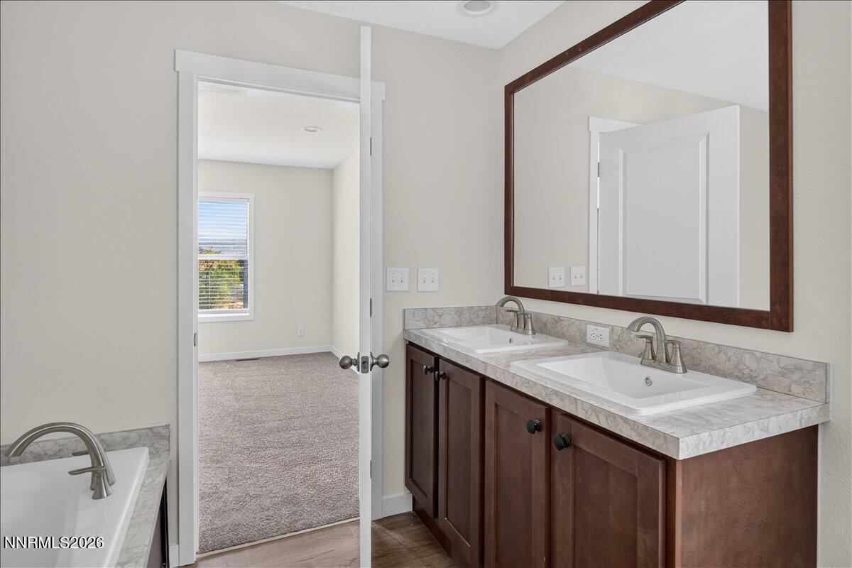 4657 E Leonesio Drive Property Photo 10