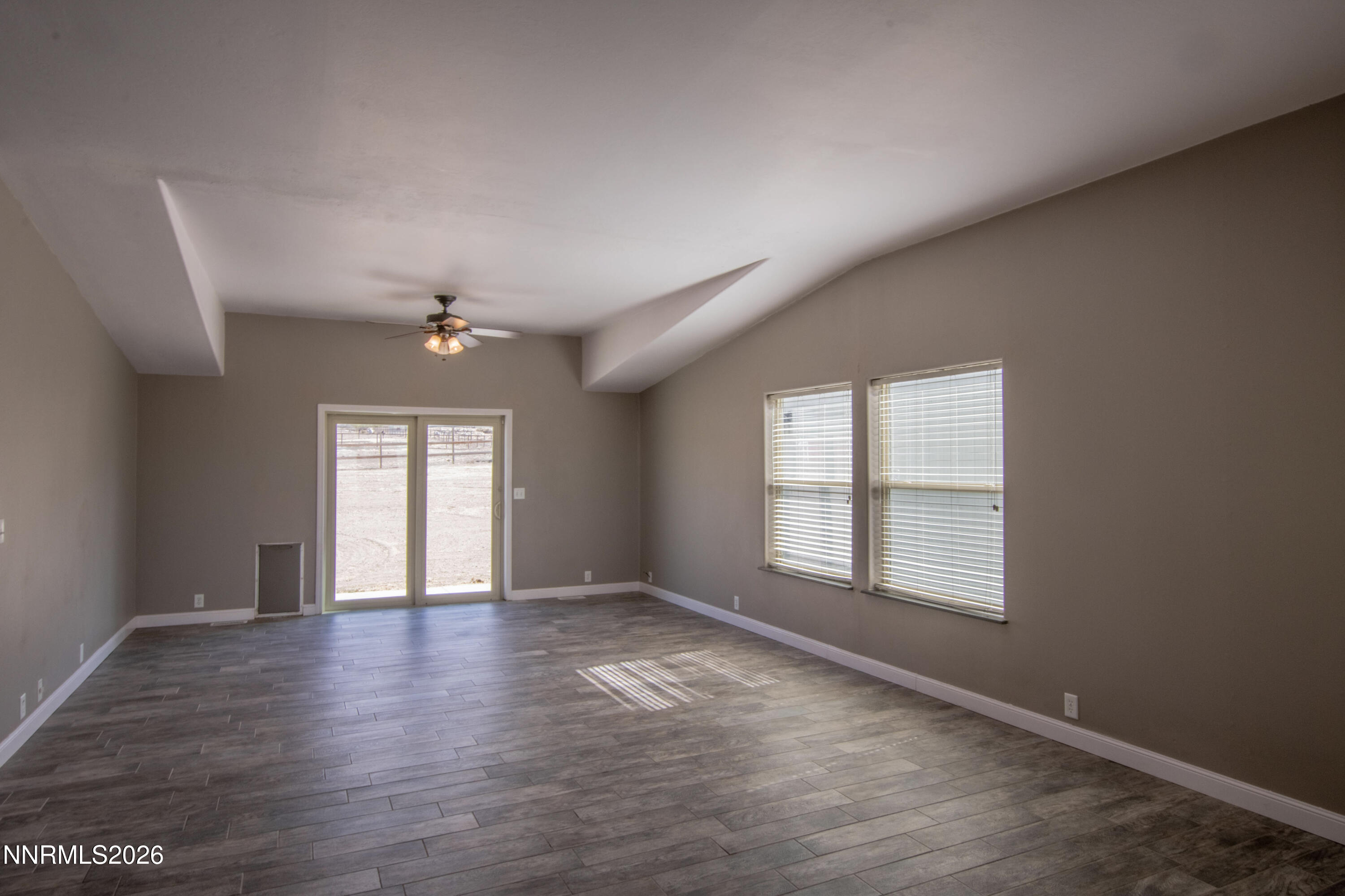 10725 Spur Street Property Photo 5