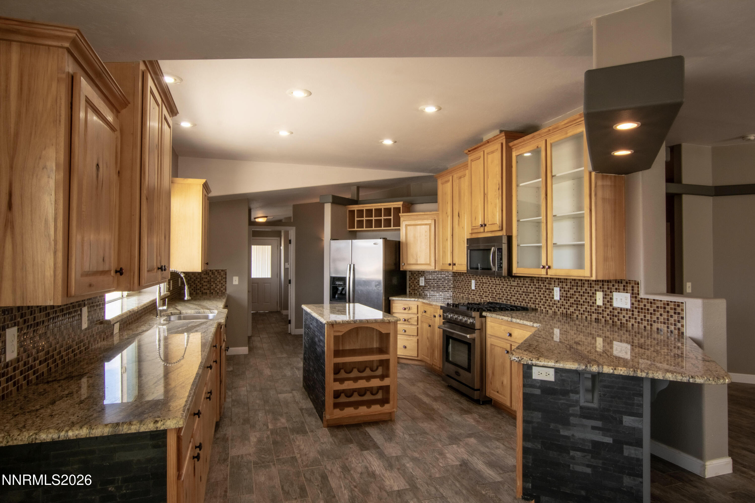 10725 Spur Street Property Photo 8