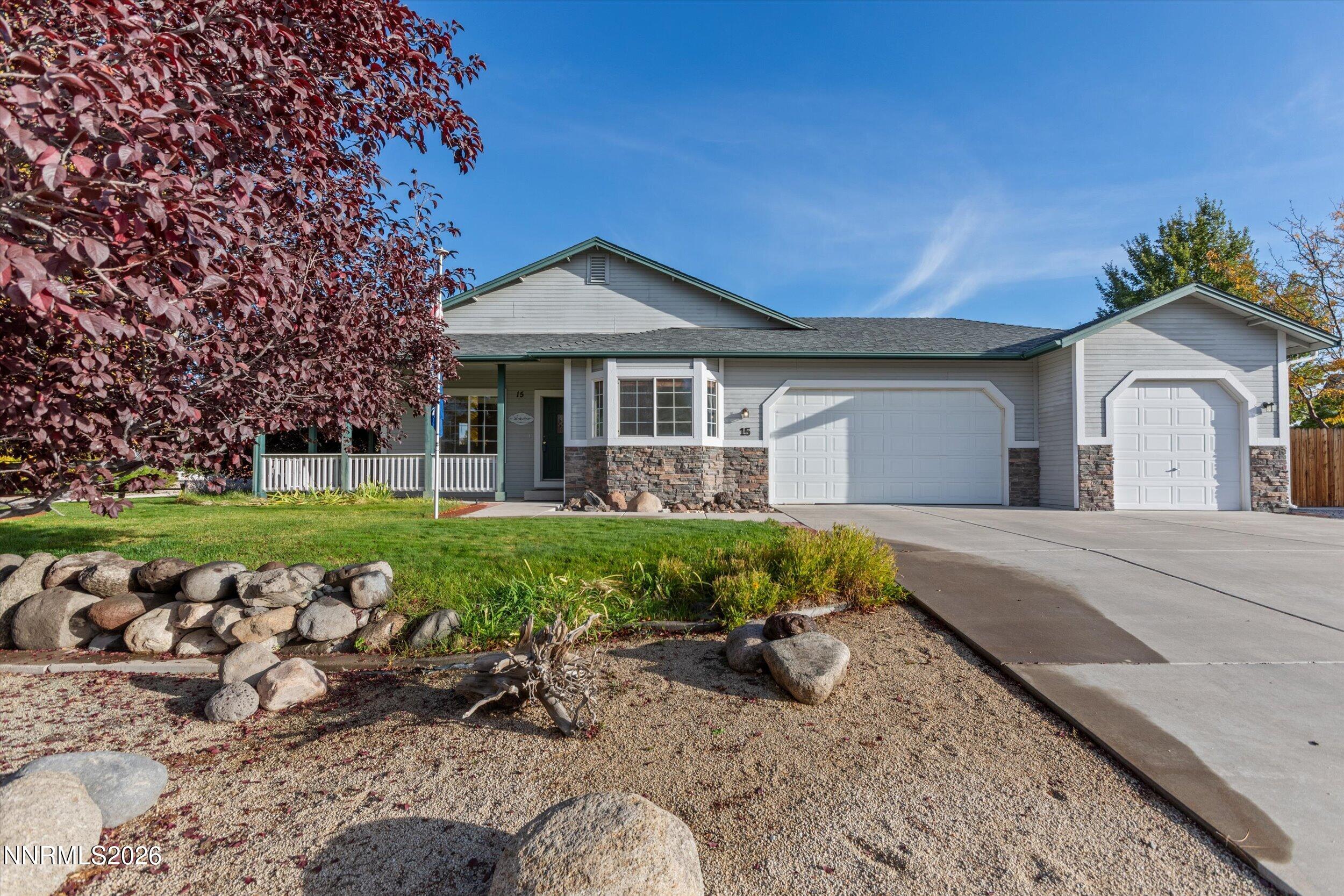 15 Caterpillar Court Property Photo 2