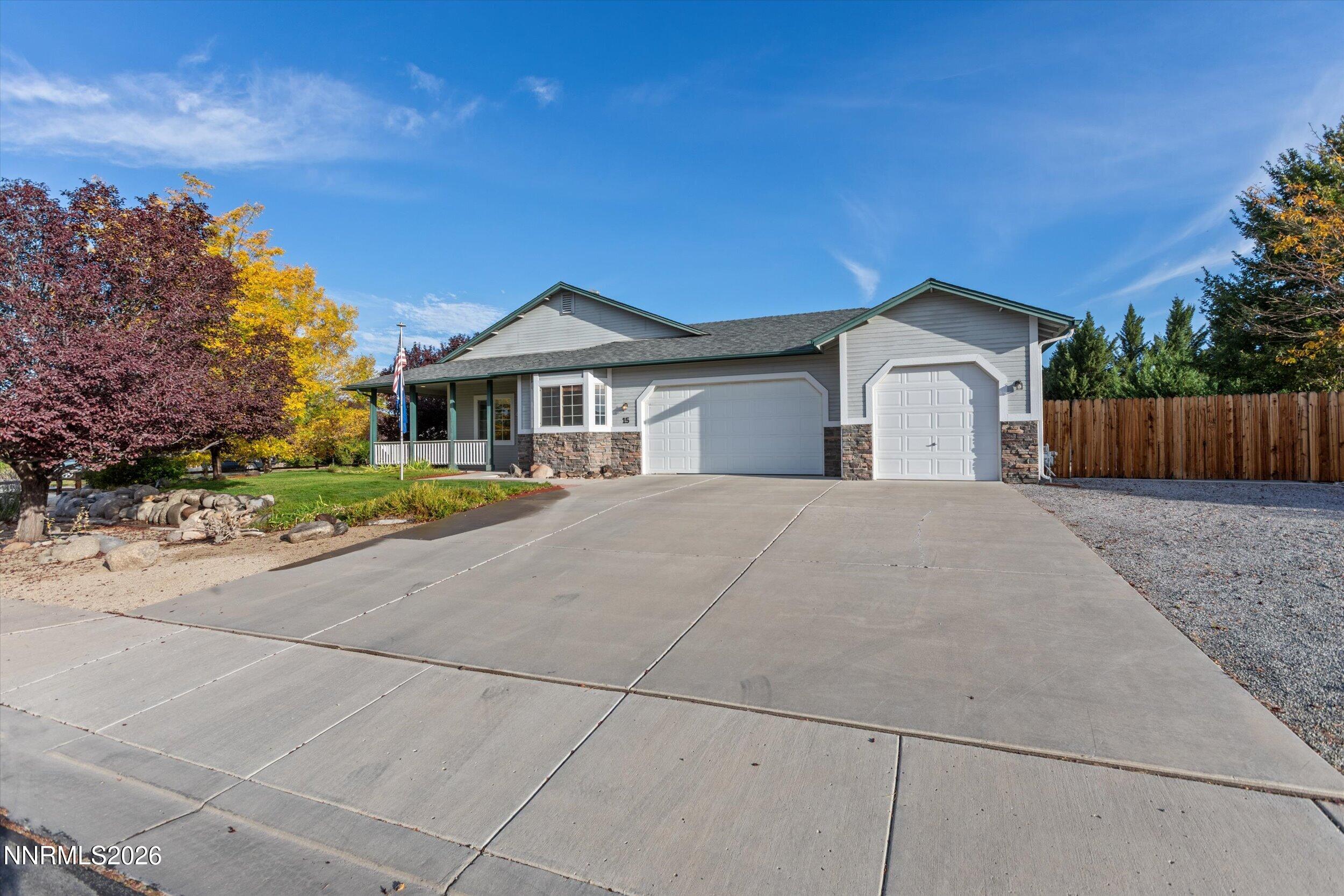 15 Caterpillar Court Property Photo 3