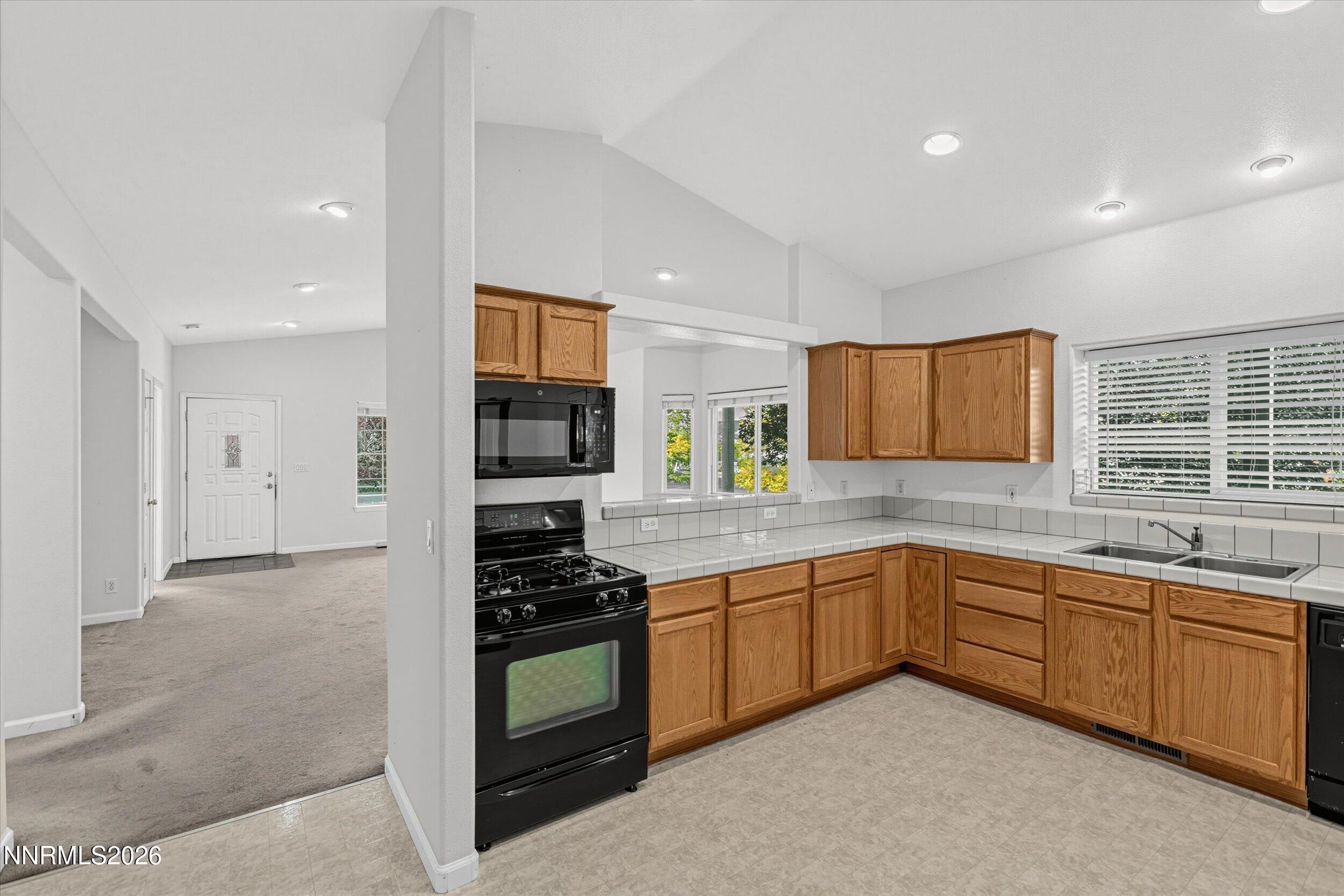 15 Caterpillar Court Property Photo 9
