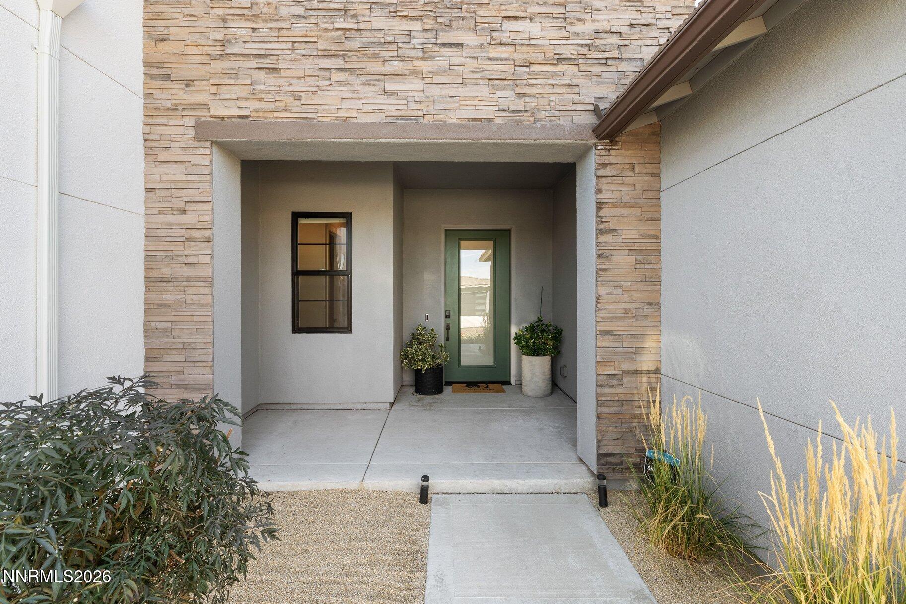 954 Solarium Drive Property Photo 2