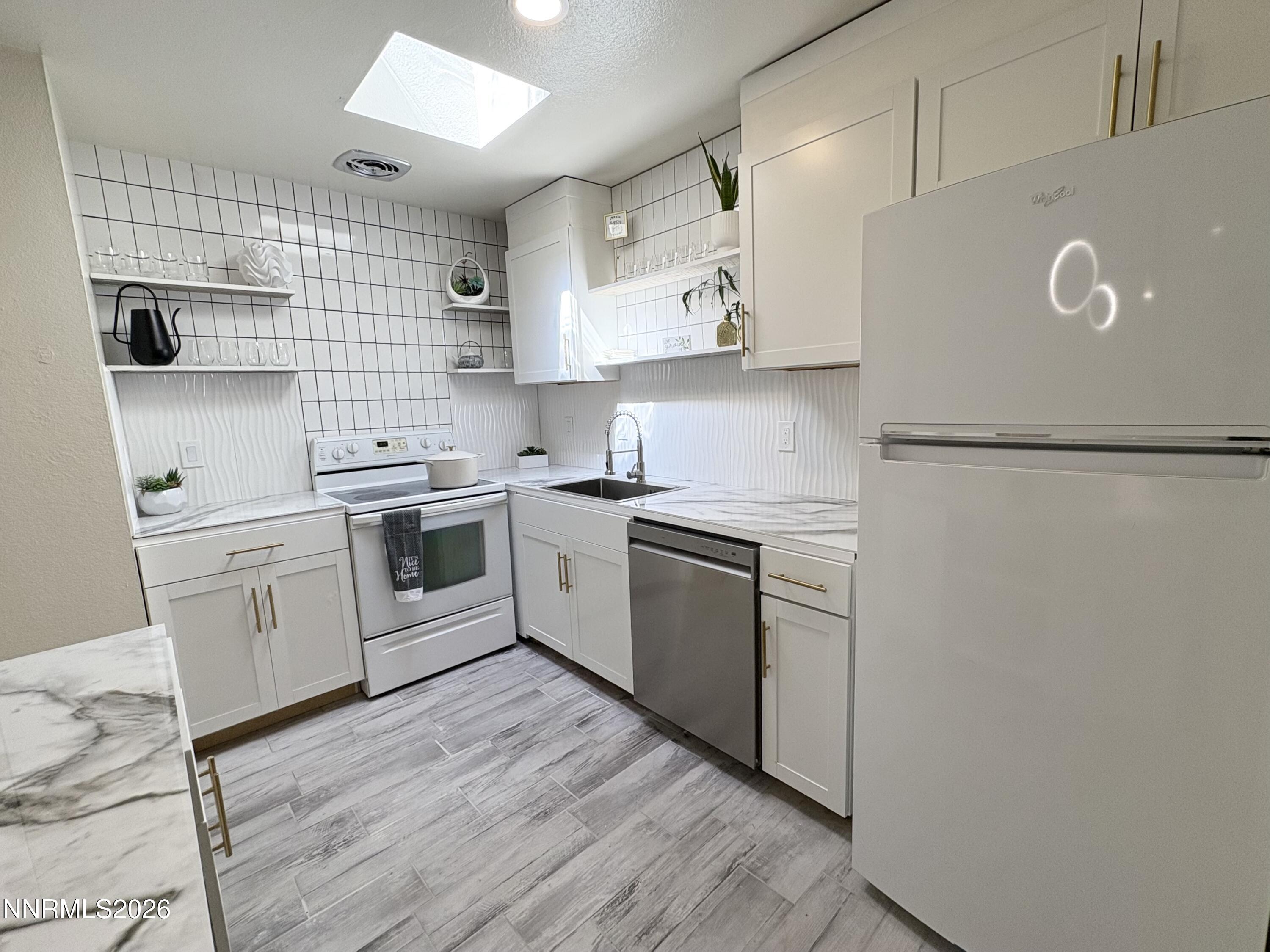 1009 Baywood Drive C Property Photo 13