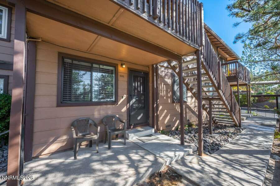 2911 E Tierra Verde Property Photo 2