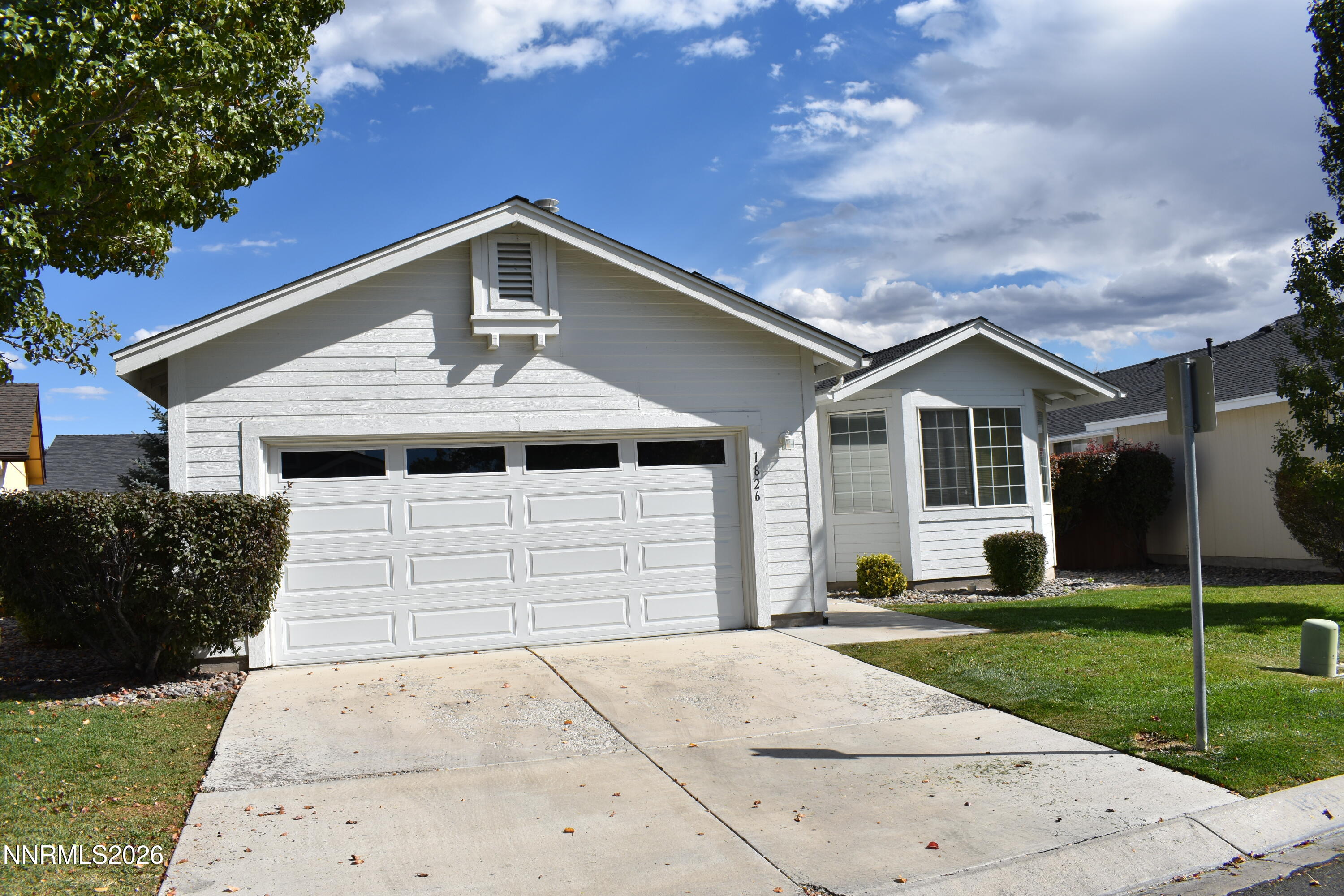 1826 White Pine Way Property Photo 1