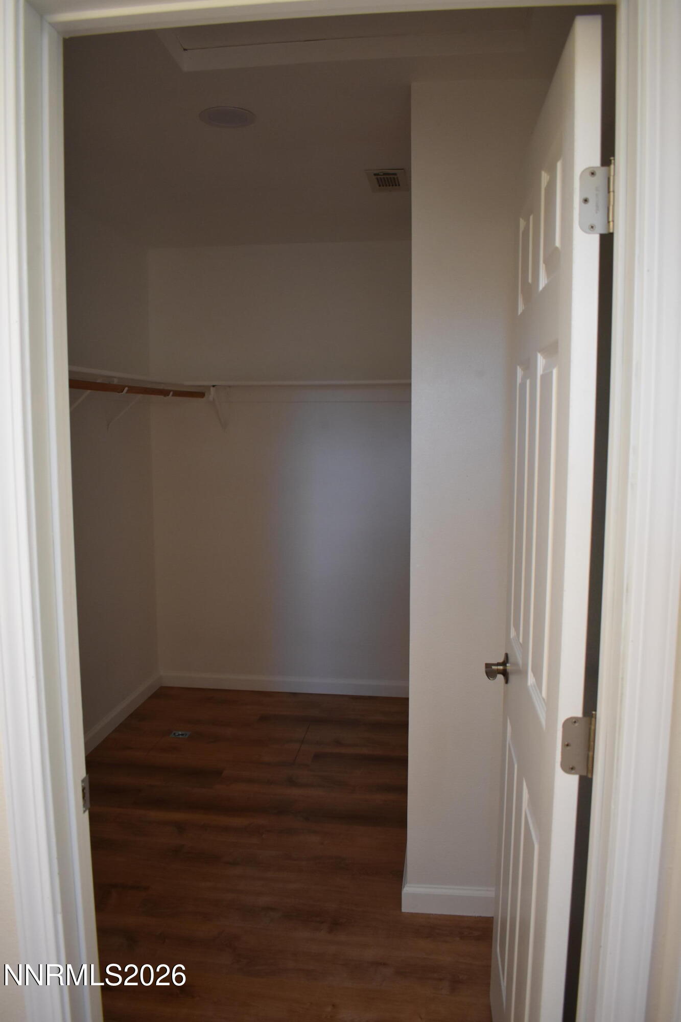 1826 White Pine Way Property Photo 9