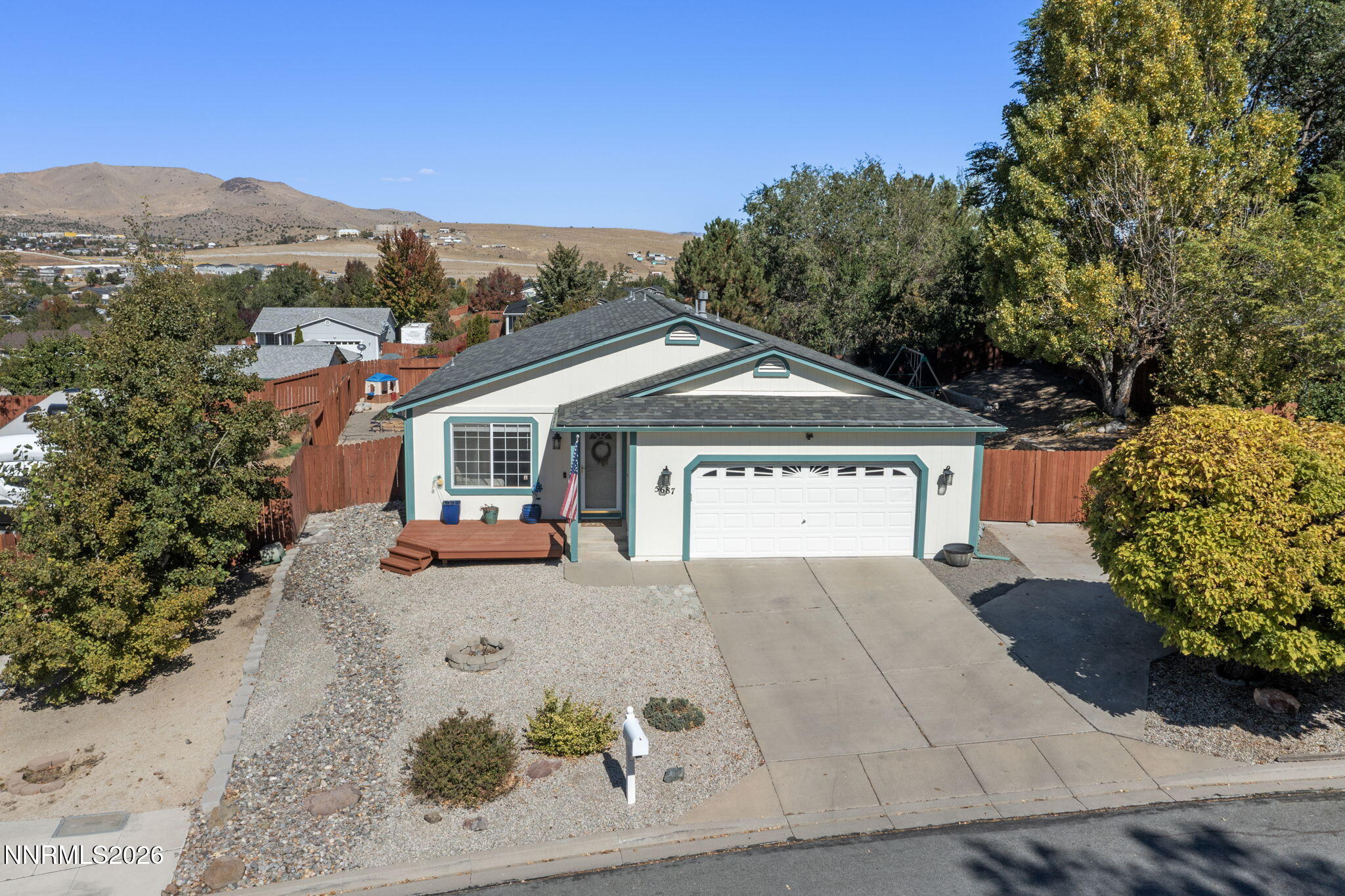 5687 Peach Court Property Photo 1