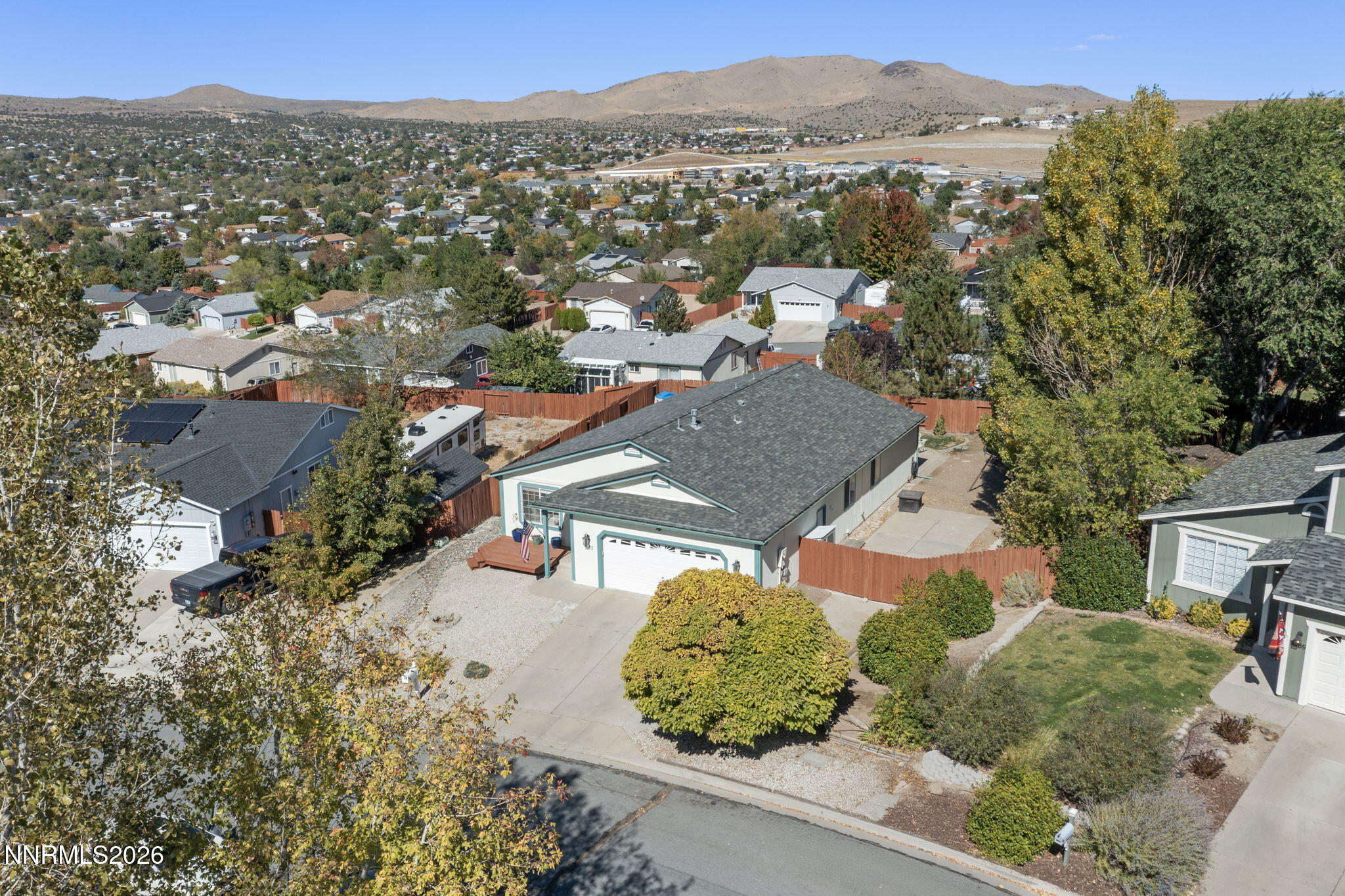 5687 Peach Court Property Photo 8