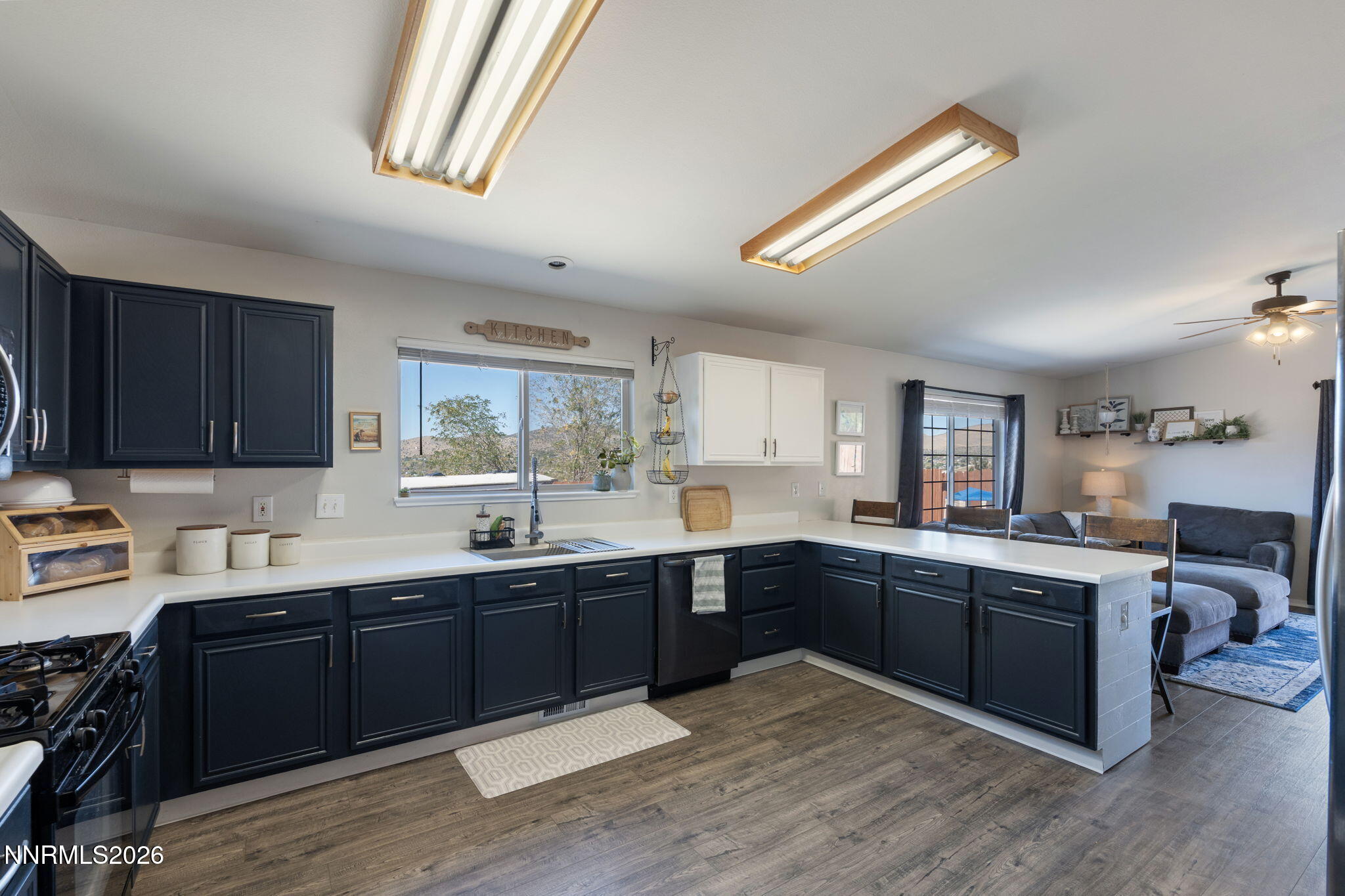 5687 Peach Court Property Photo 13