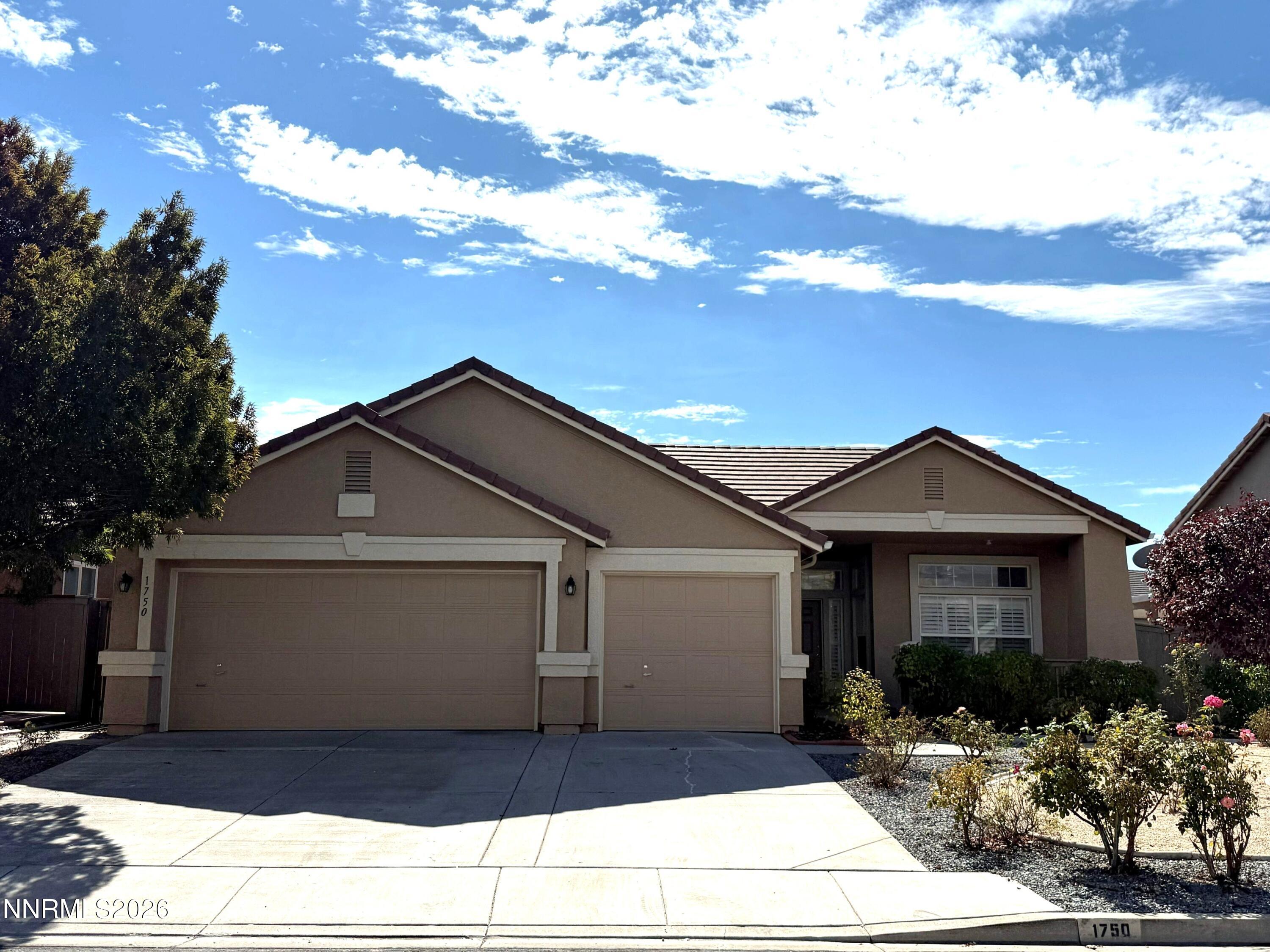 1750 Glen Cove Court Property Photo 3