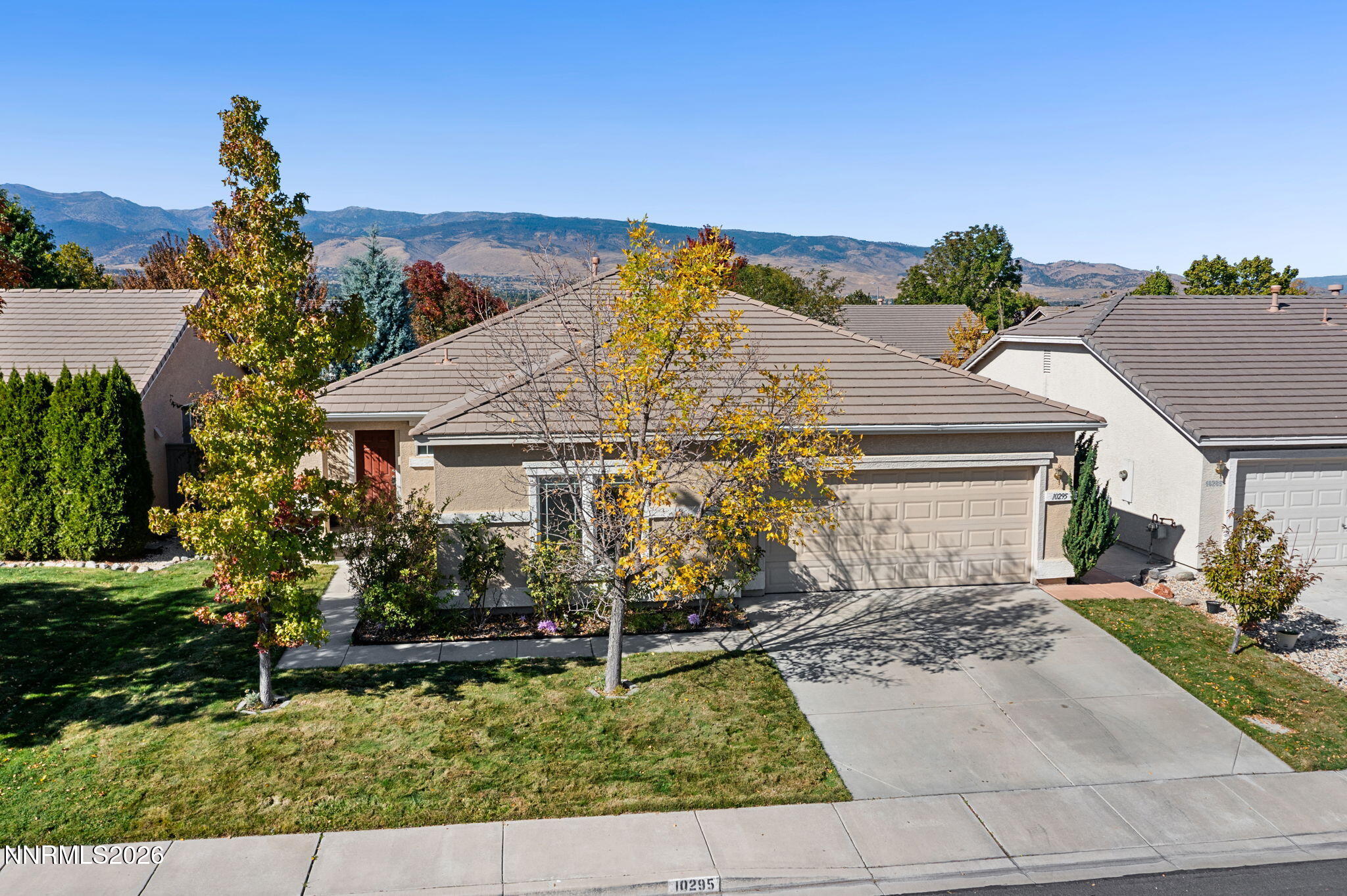 10295 Lucente Way Property Photo 4