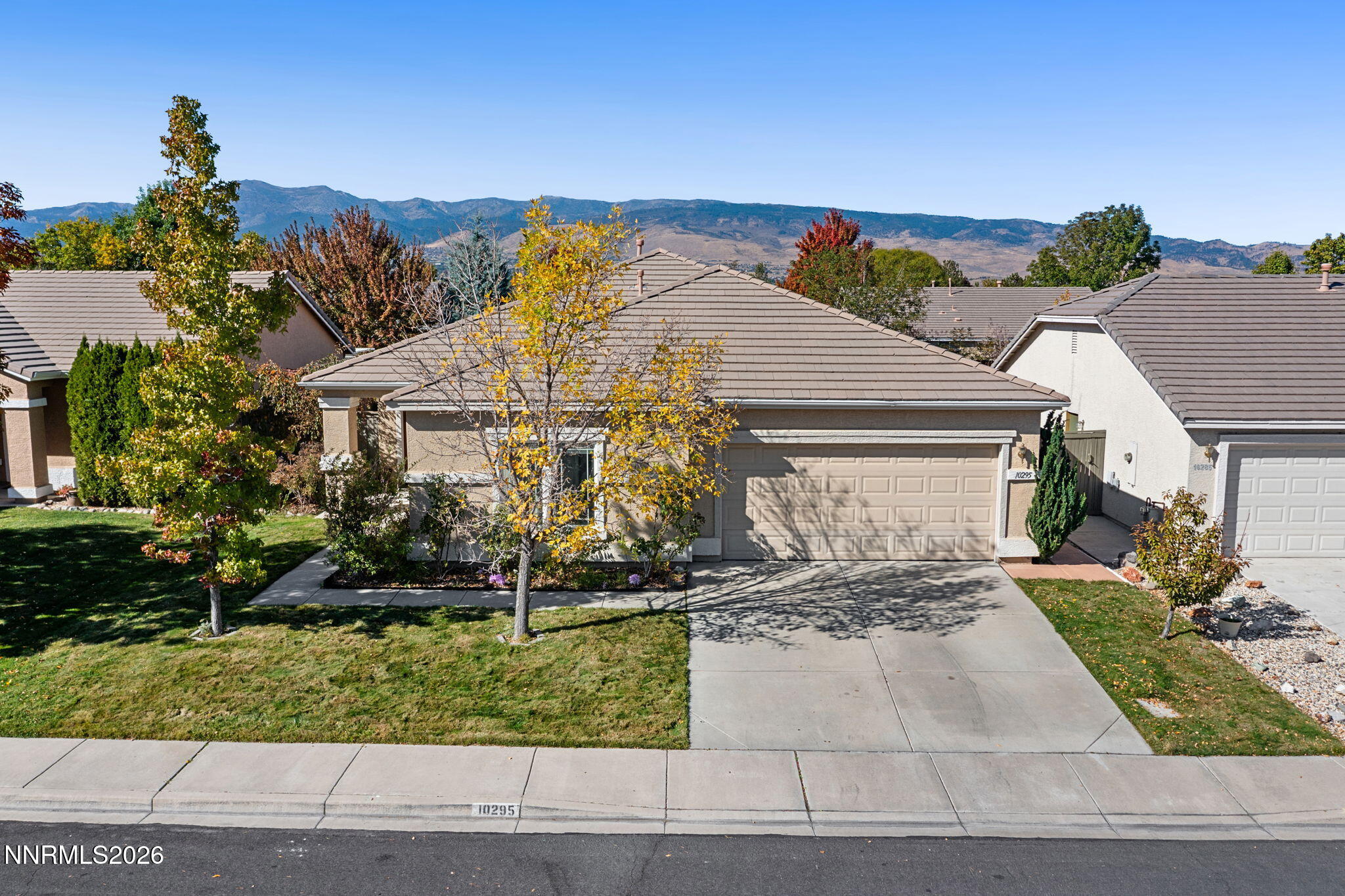 10295 Lucente Way Property Photo 5