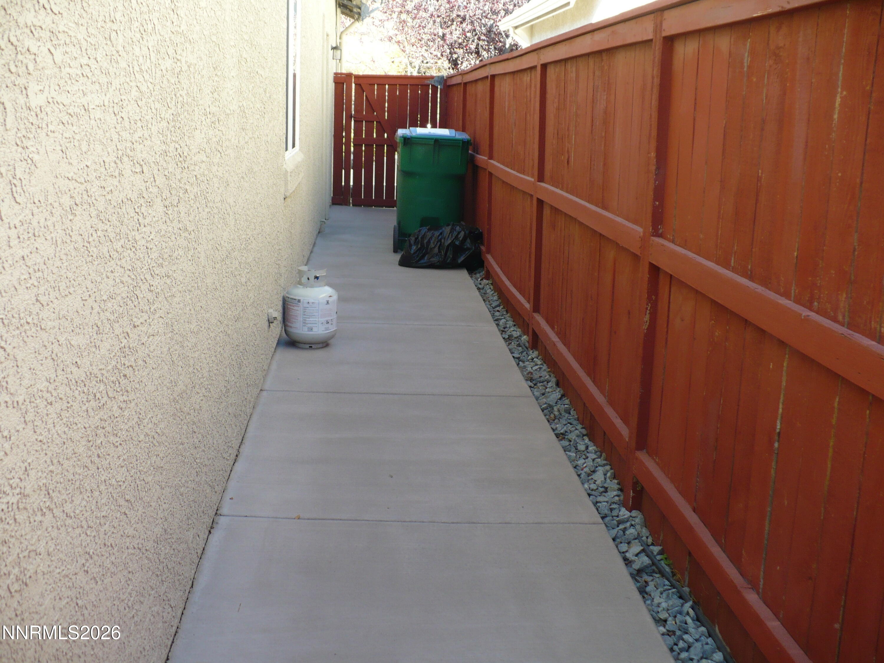 10572 Fort Morgan Way Property Photo 10