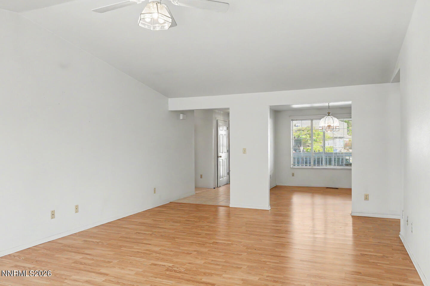 481 Meadow Glen Drive Property Photo 6