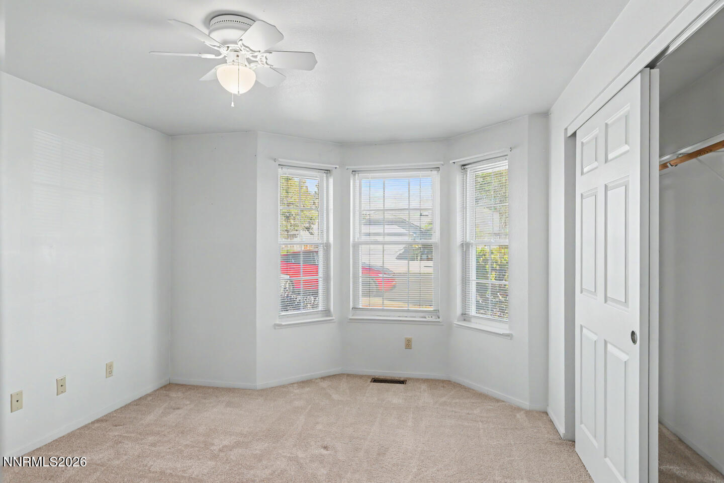 481 Meadow Glen Drive Property Photo 14