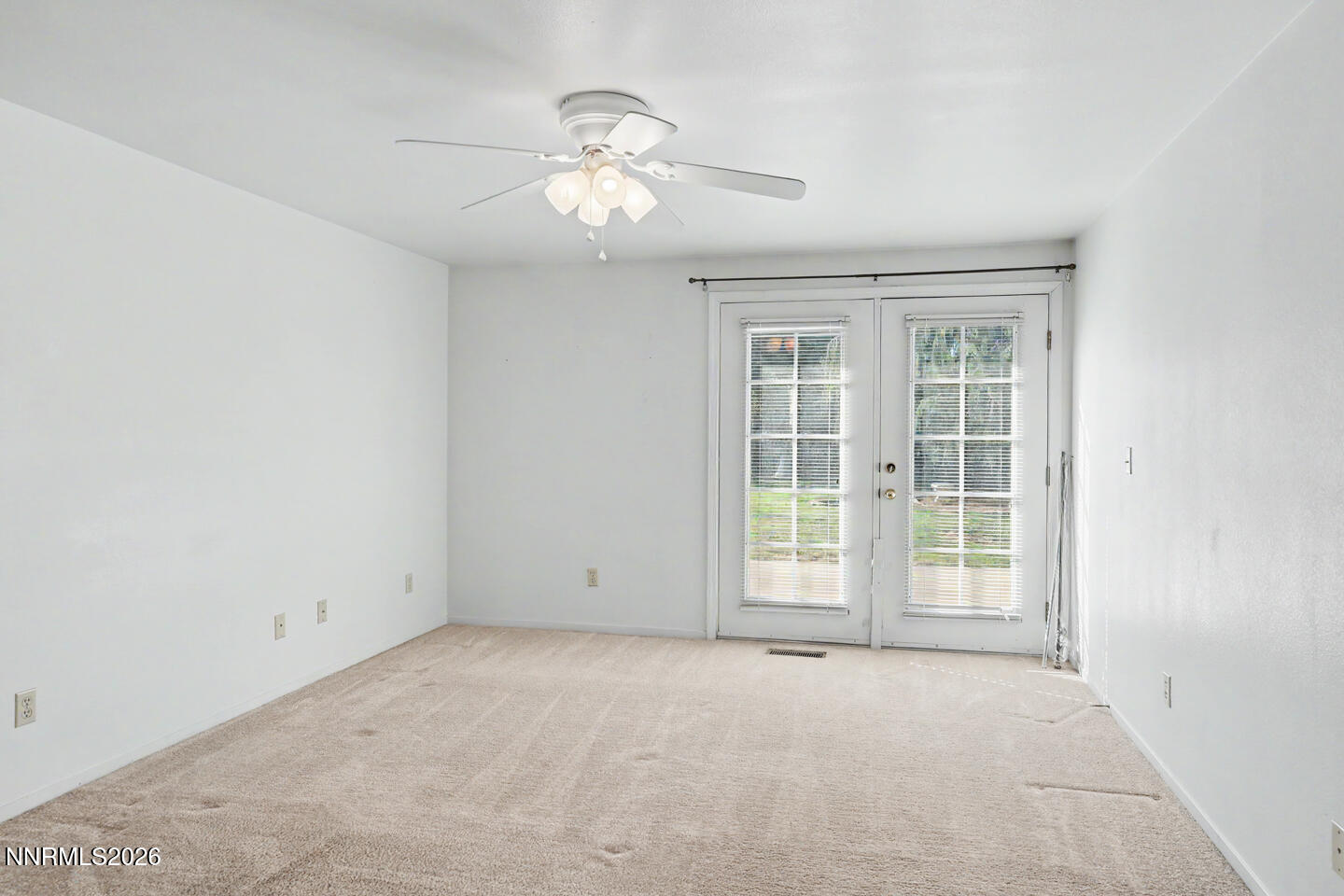 481 Meadow Glen Drive Property Photo 16