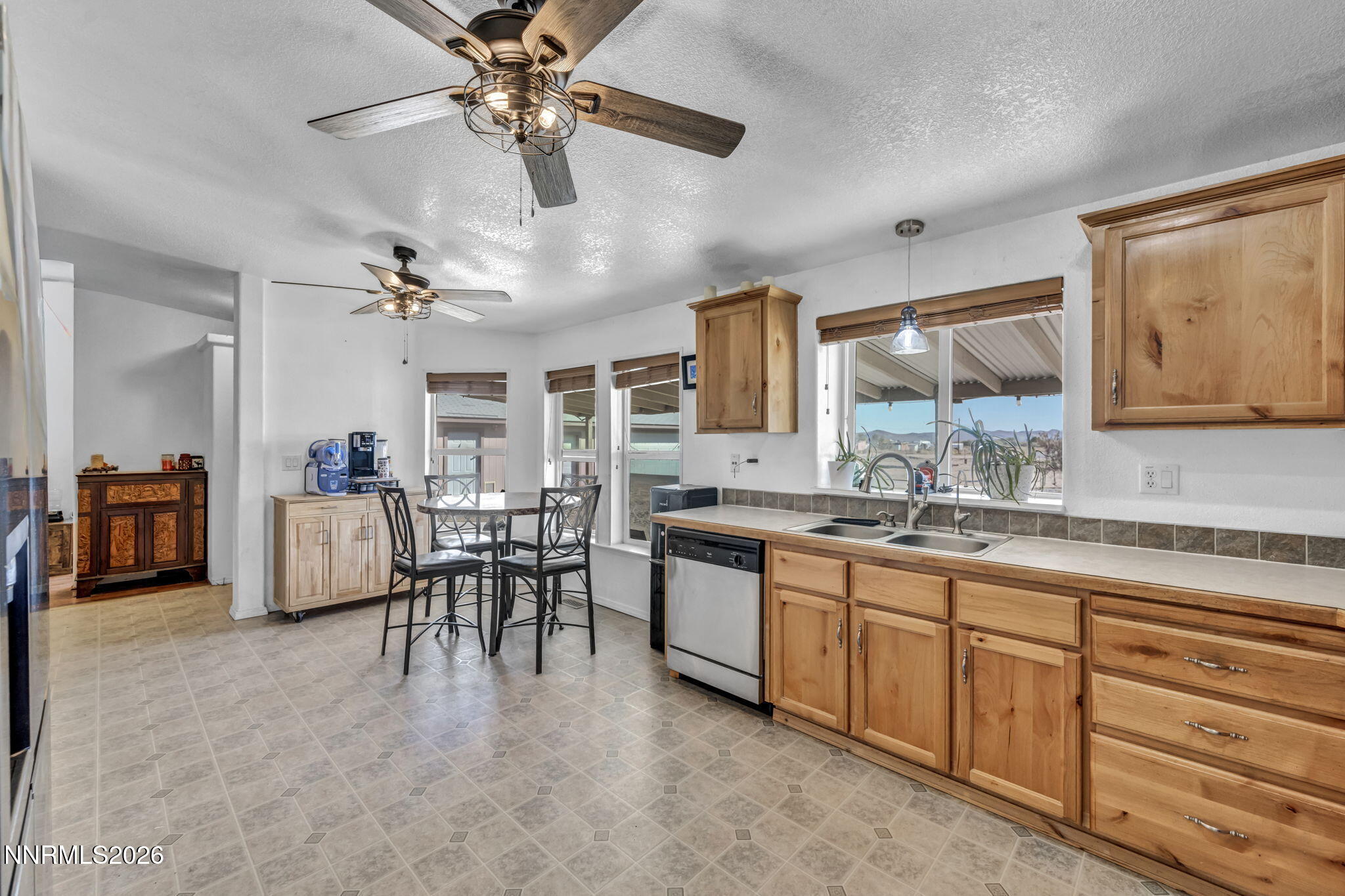 5285 Lemon Street Property Photo 16