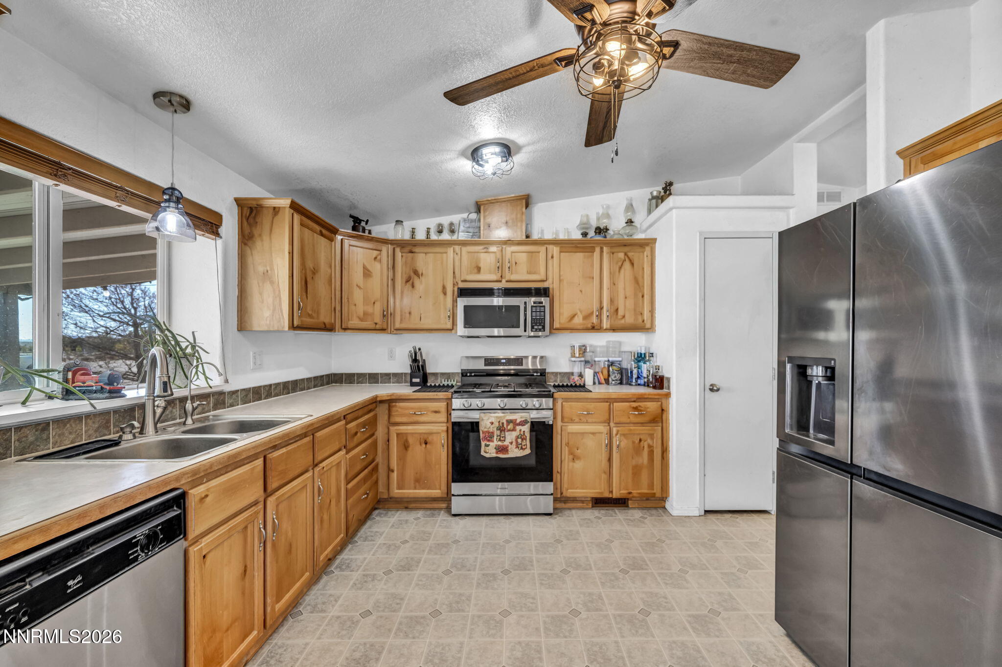 5285 Lemon Street Property Photo 18