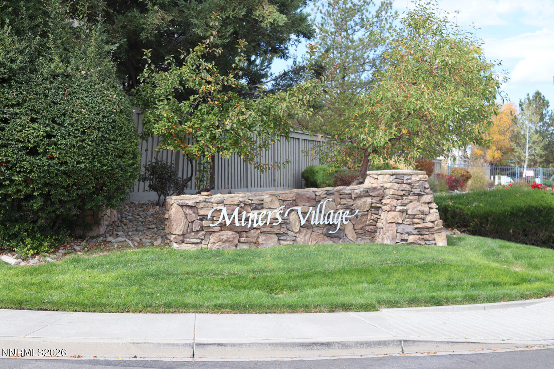 1441 Wild Wolf Way Property Photo 3