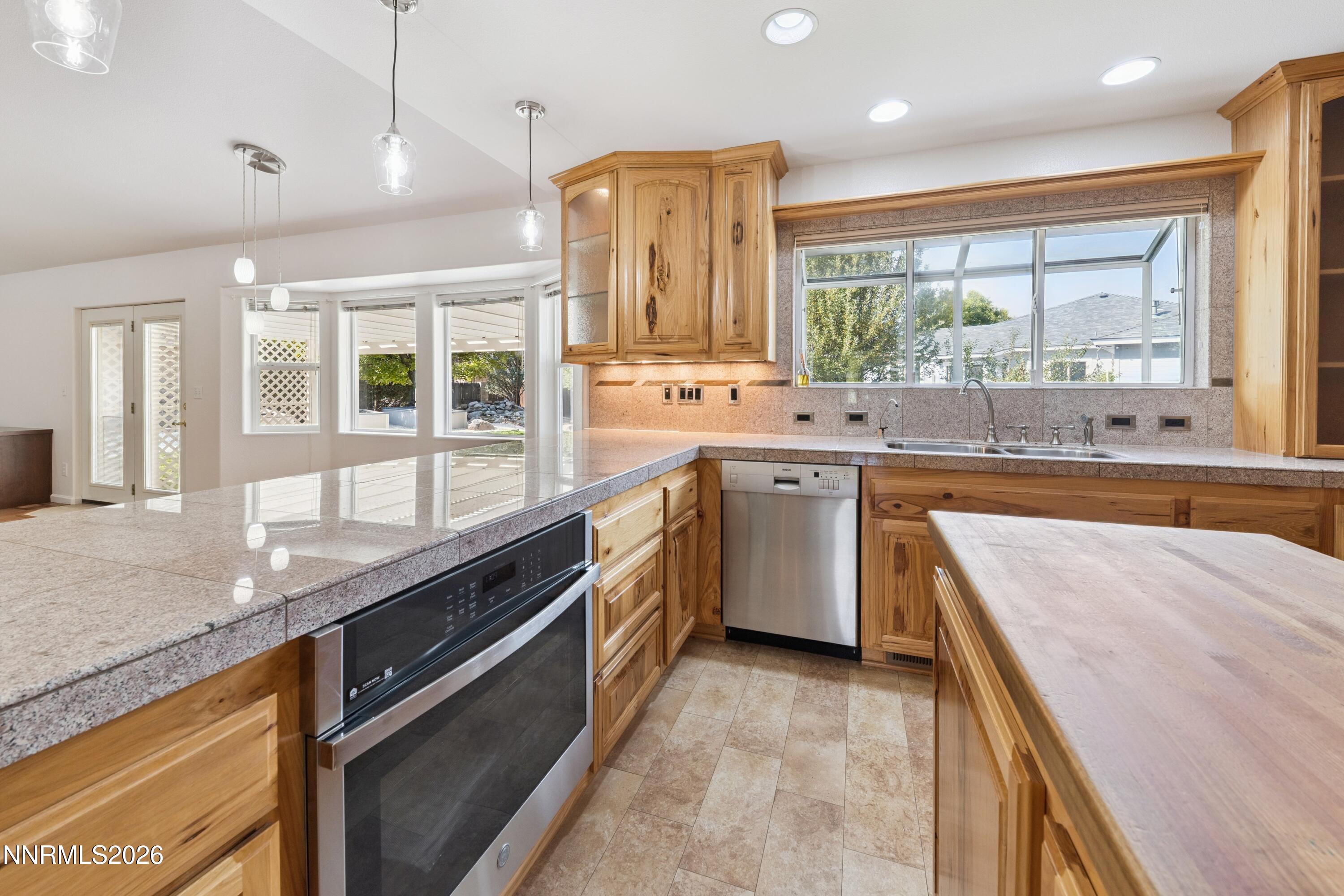 792 Marsh Road Property Photo 17