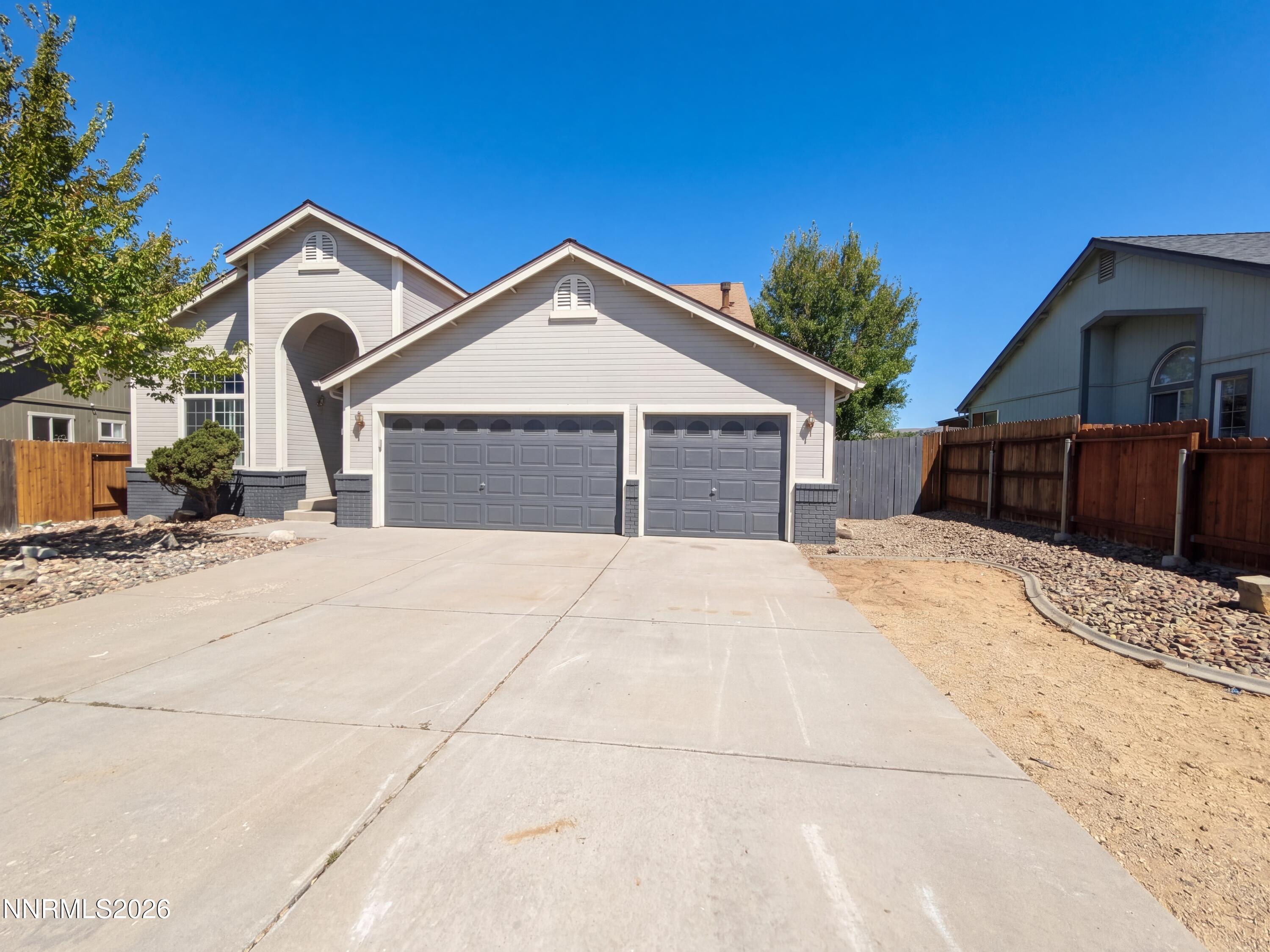 1465 Grand Point Way Property Photo 1