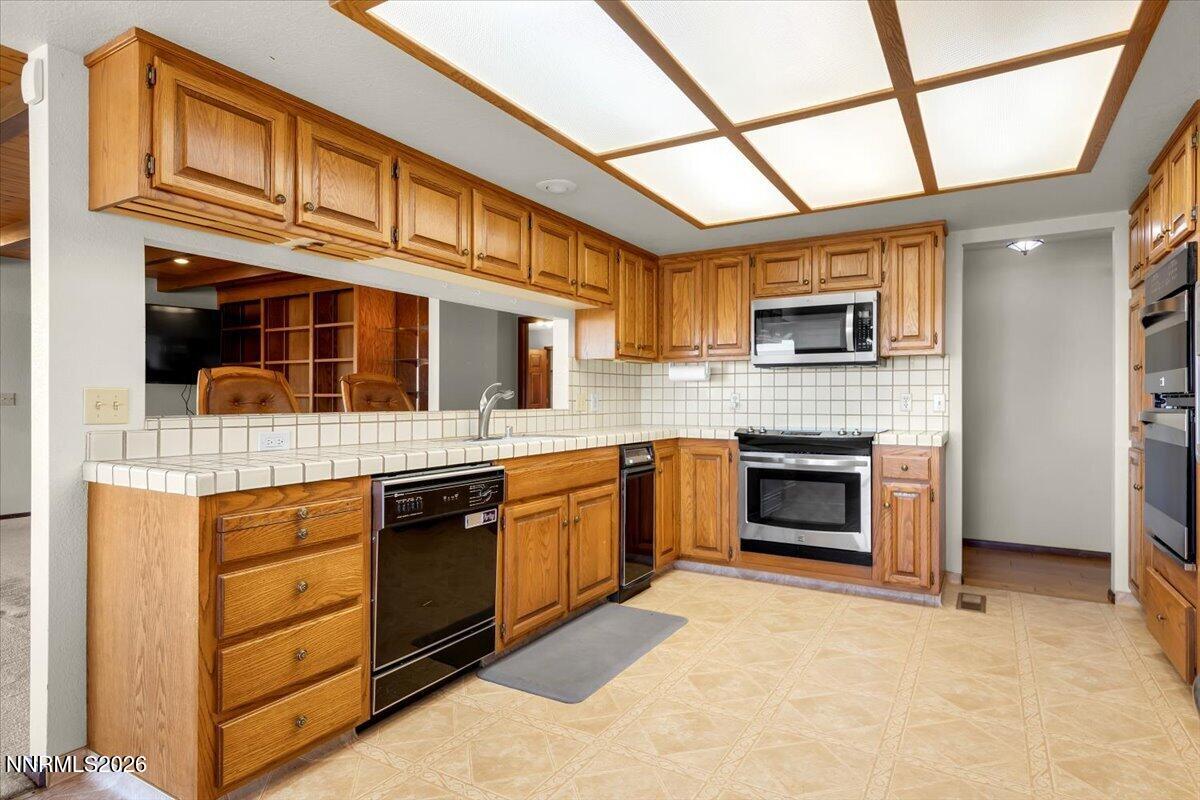1585 Twin Oaks Road Property Photo 24