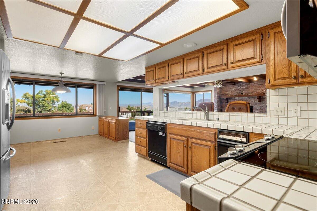 1585 Twin Oaks Road Property Photo 25