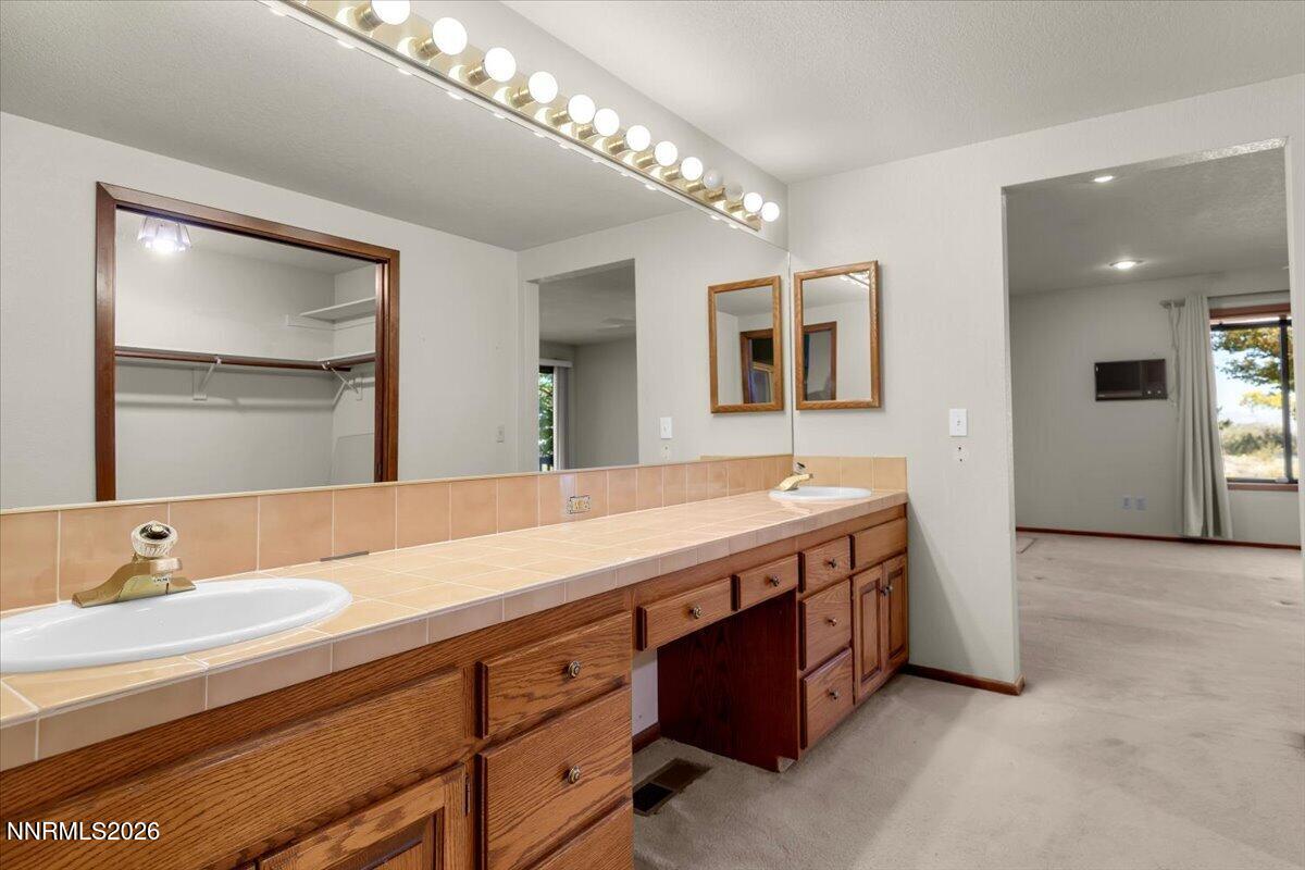1585 Twin Oaks Road Property Photo 44