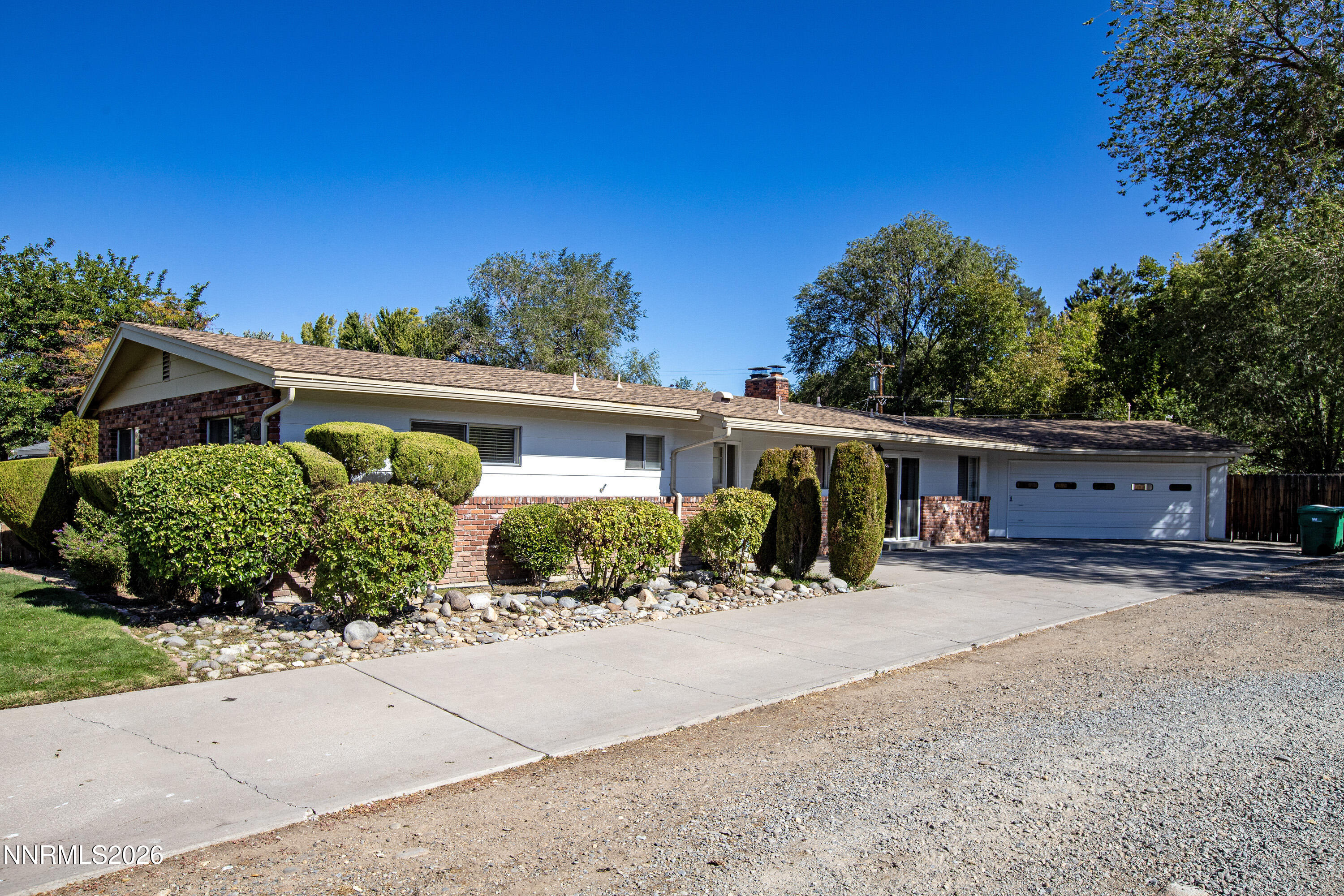 580 Shamrock Lane Property Photo 1