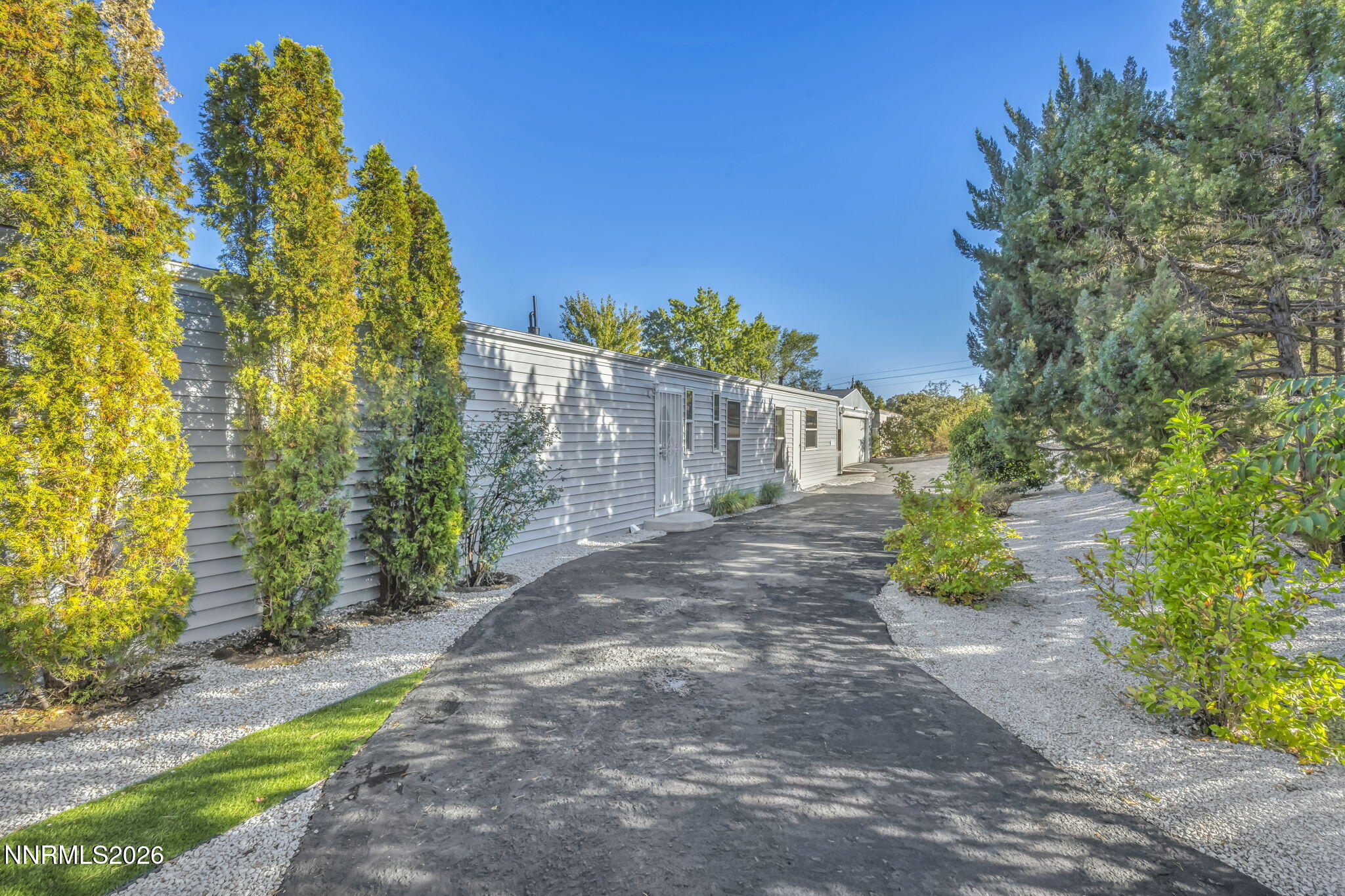 4660 W Leonesio Drive Property Photo 1