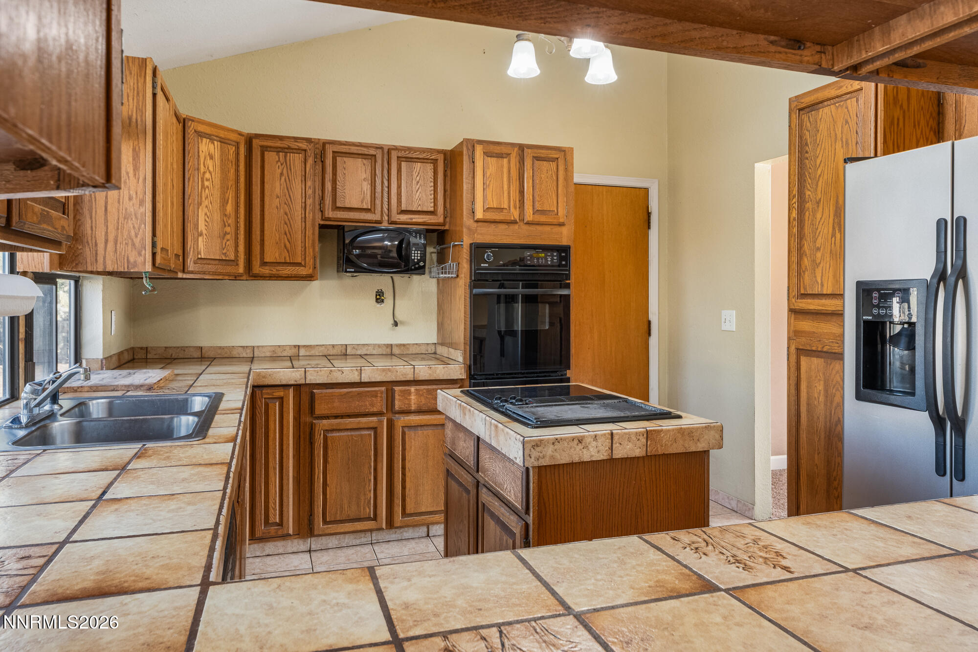 2140 Wildflower Drive Property Photo 24