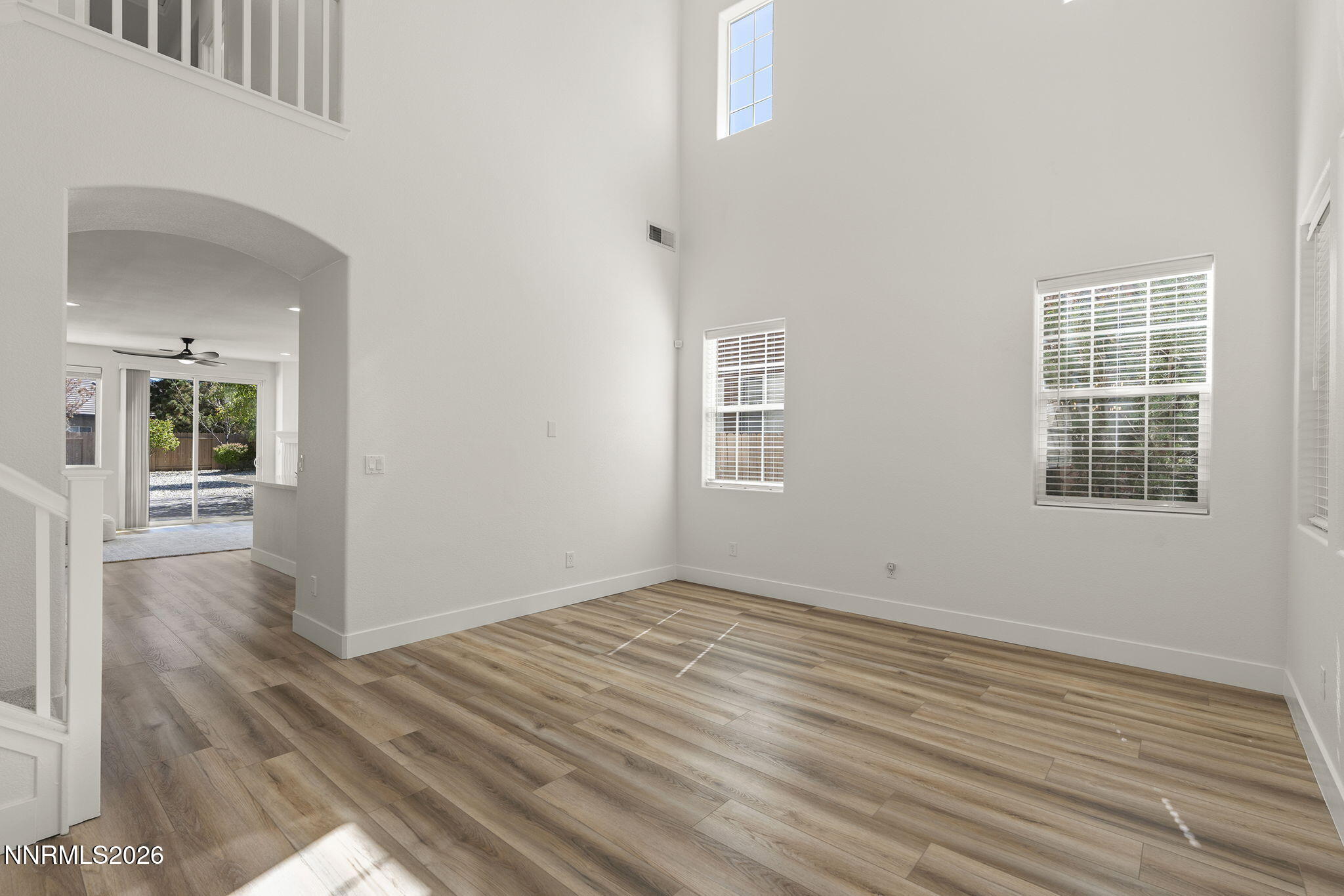 10566 Eagle Falls Way Property Photo 7
