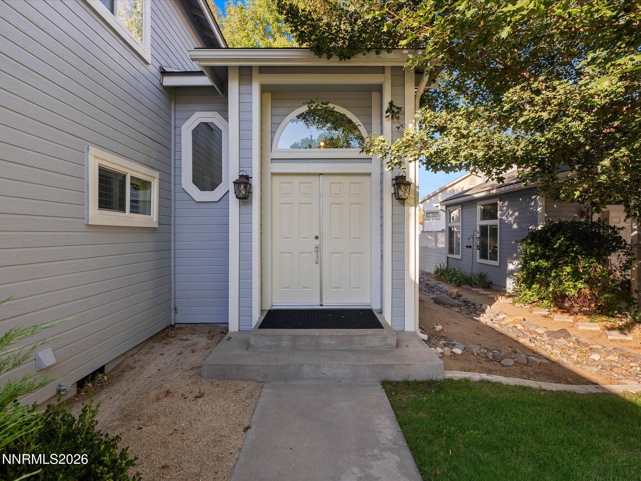 7570 Lighthouse Lane Property Photo 4