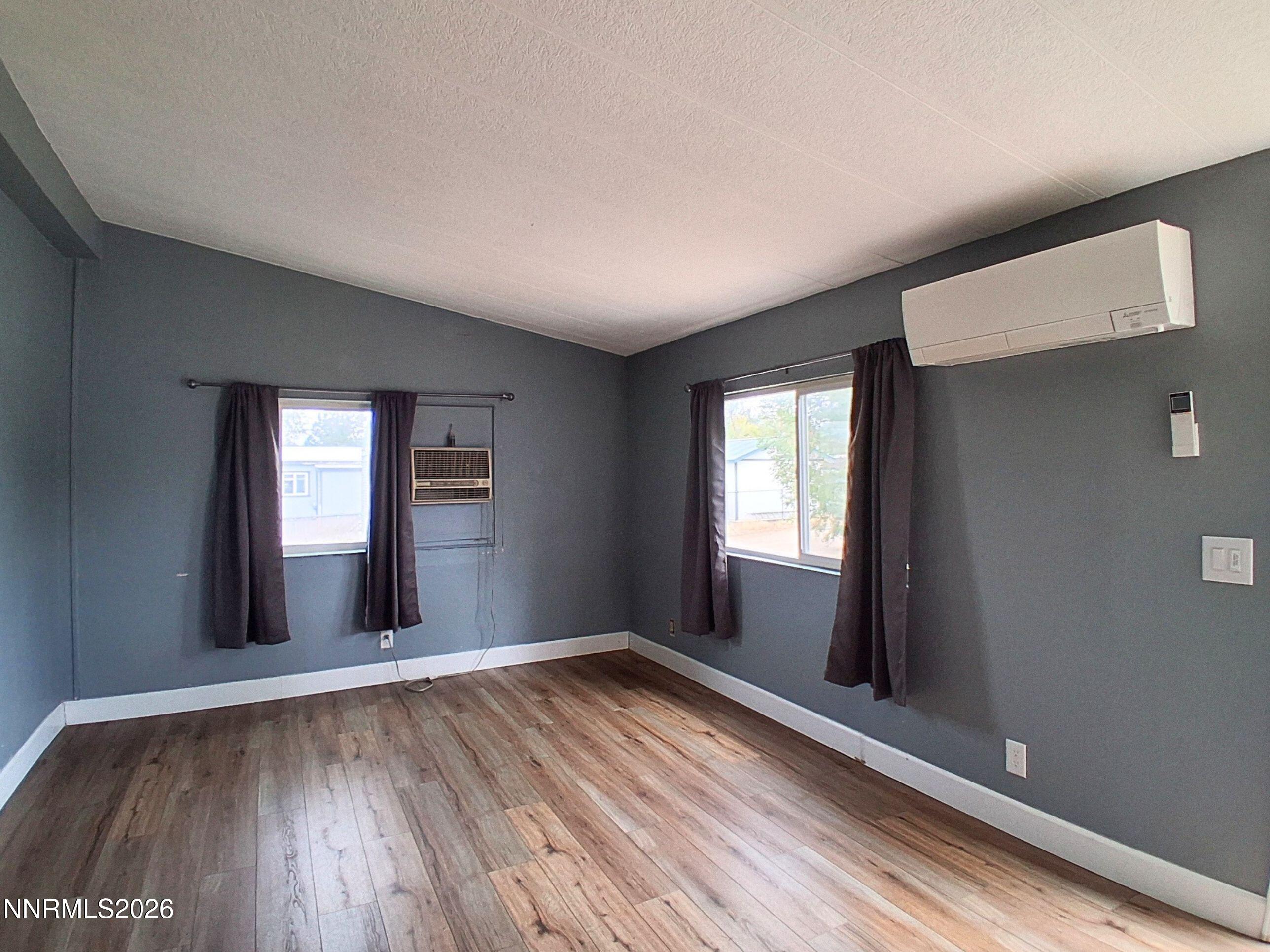 564 Morgan Circle Property Photo 2