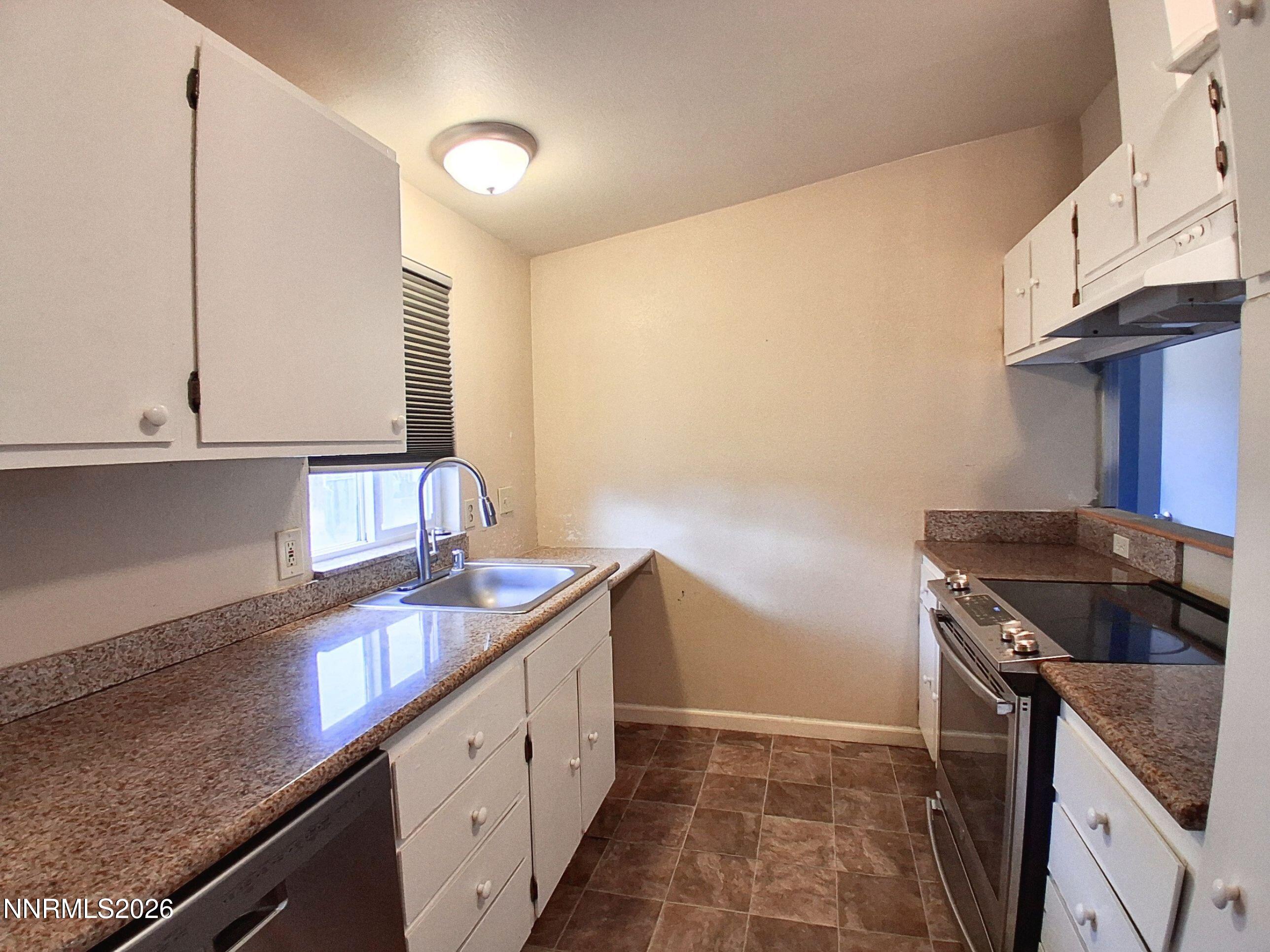 564 Morgan Circle Property Photo 5