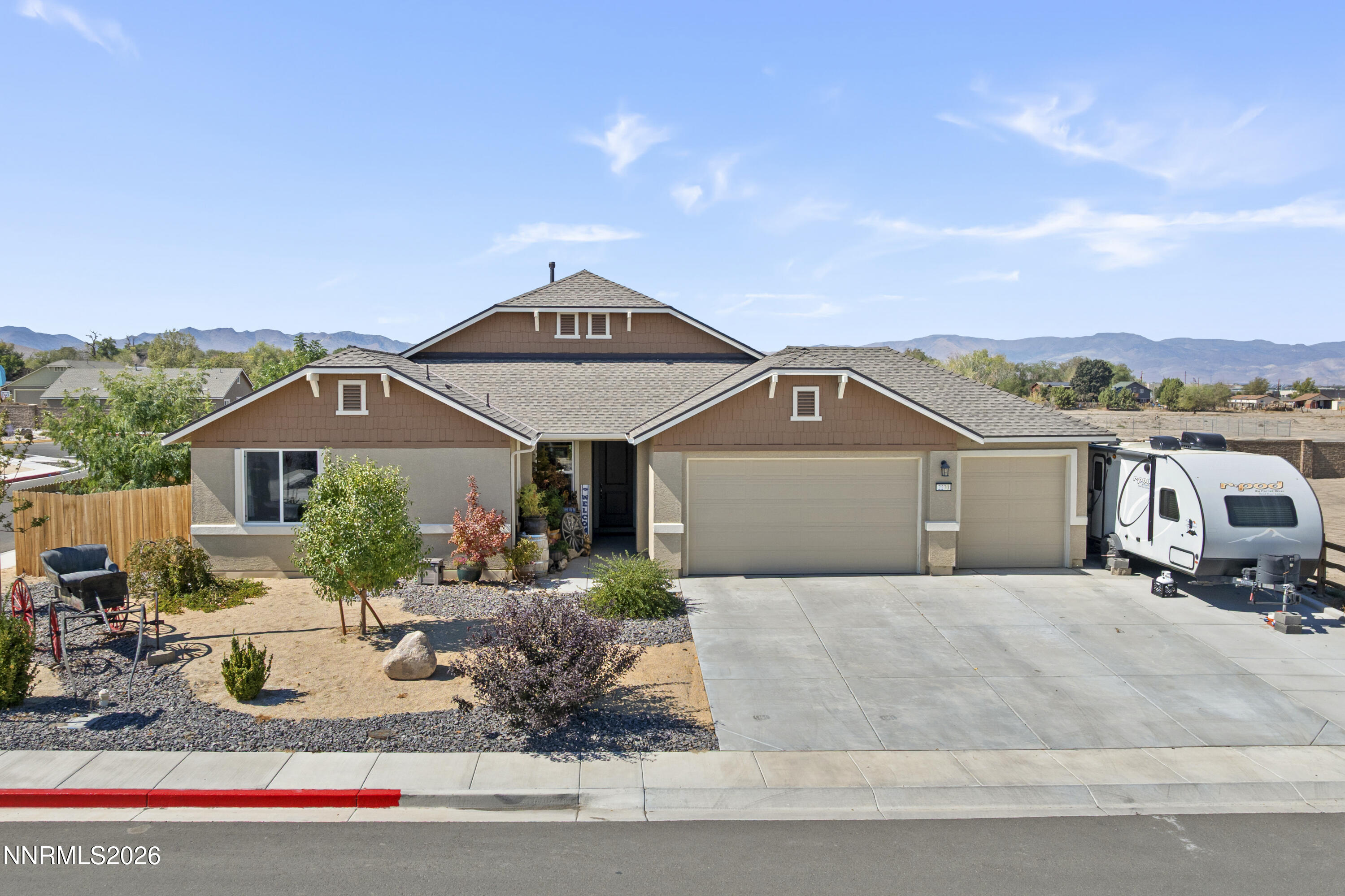 2270 Evelynn Street Property Photo 1