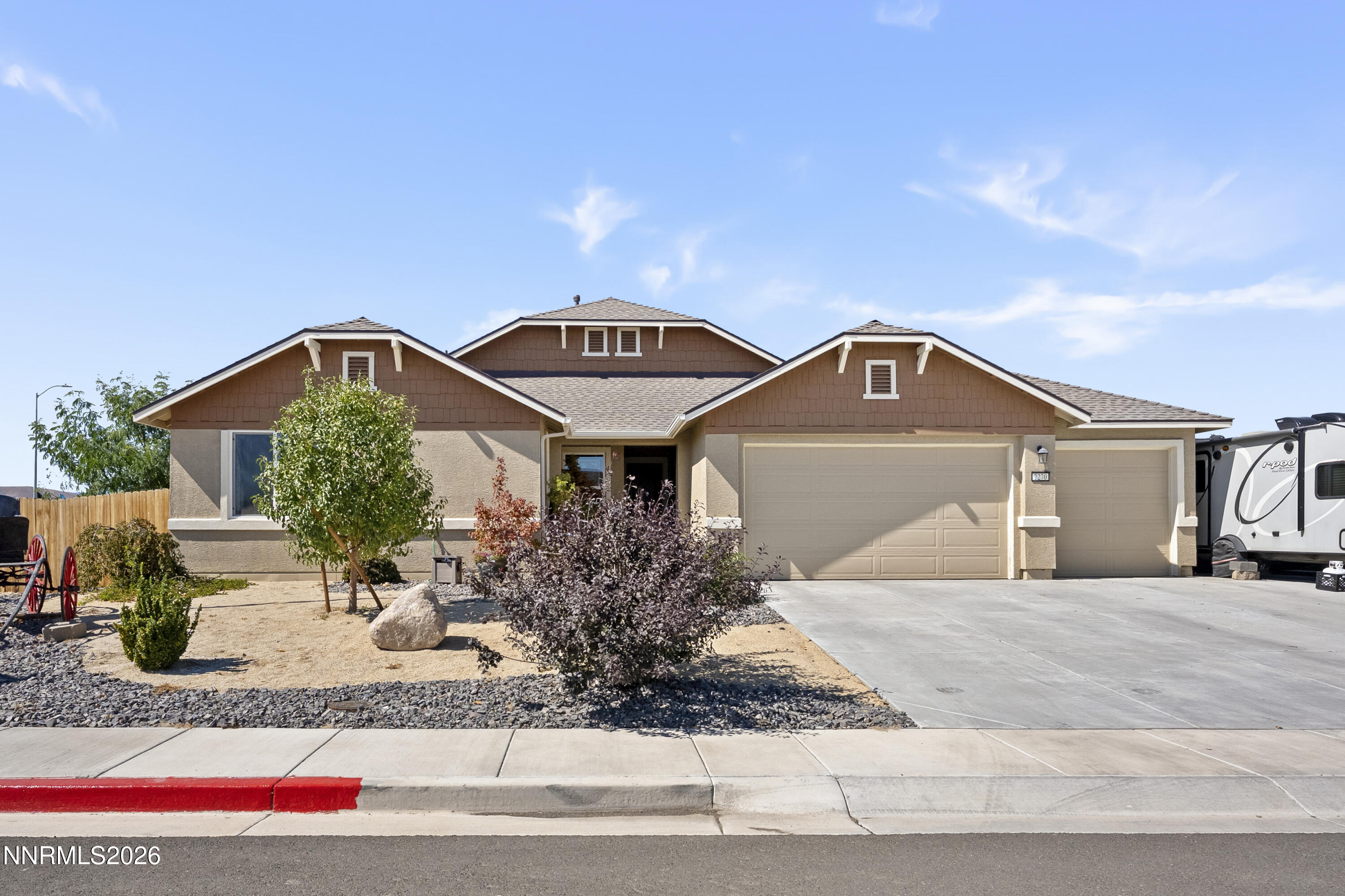 2270 Evelynn Street Property Photo 2