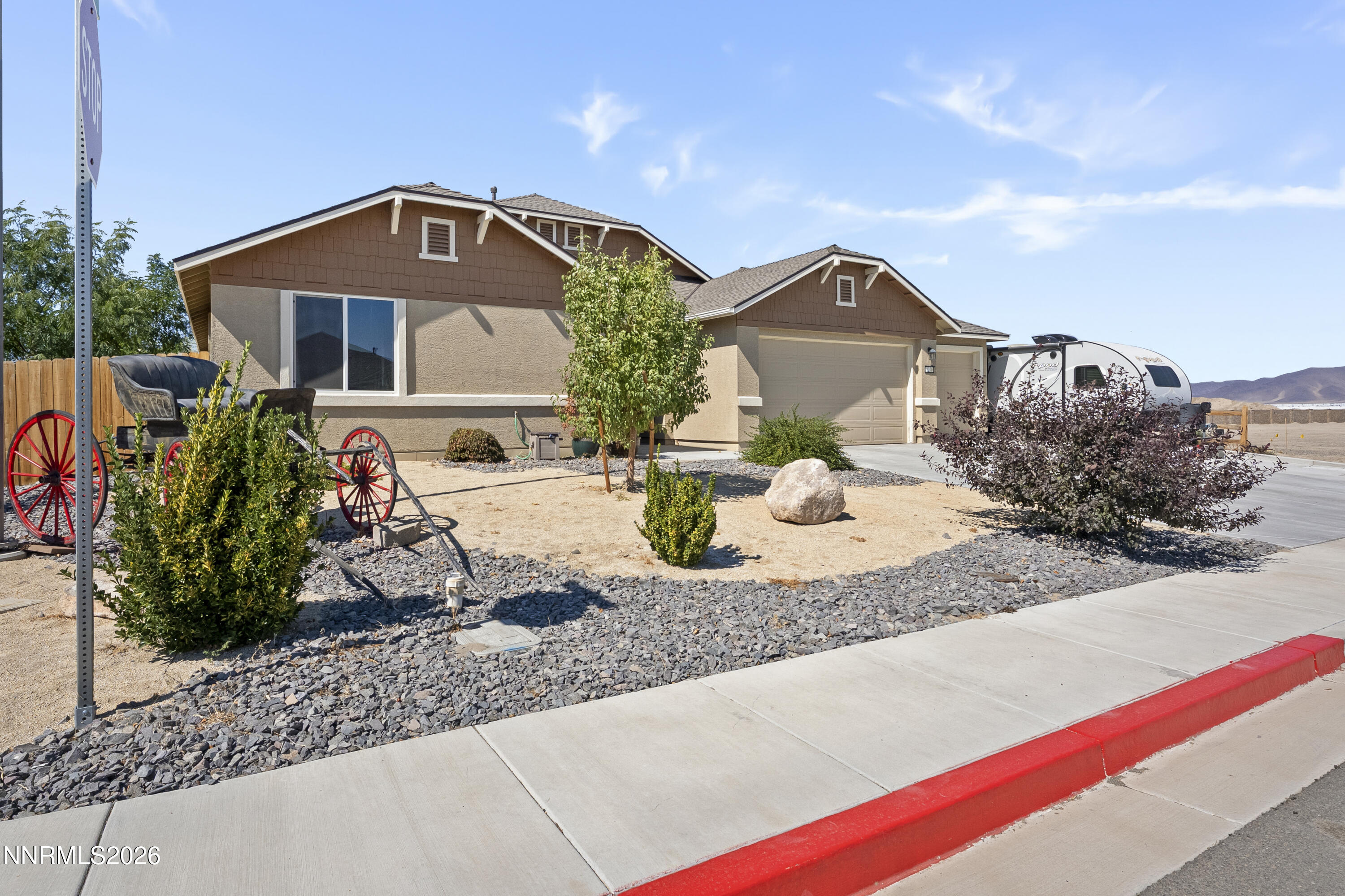 2270 Evelynn Street Property Photo 3