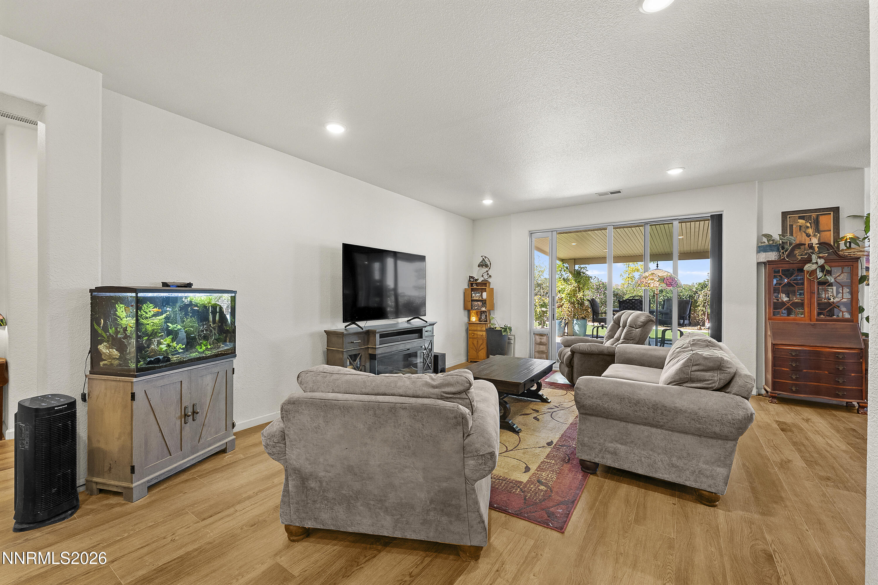 2270 Evelynn Street Property Photo 6