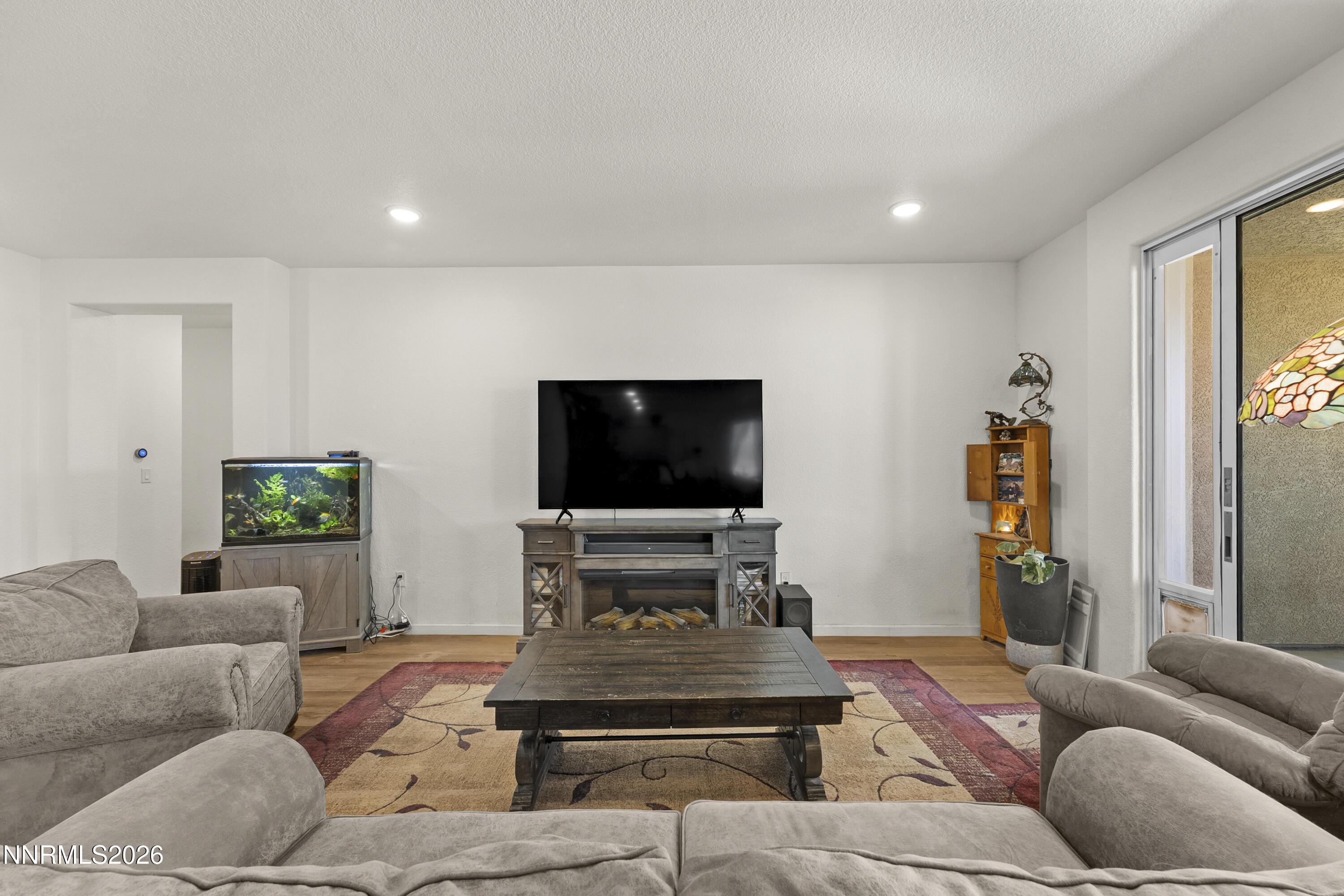 2270 Evelynn Street Property Photo 8