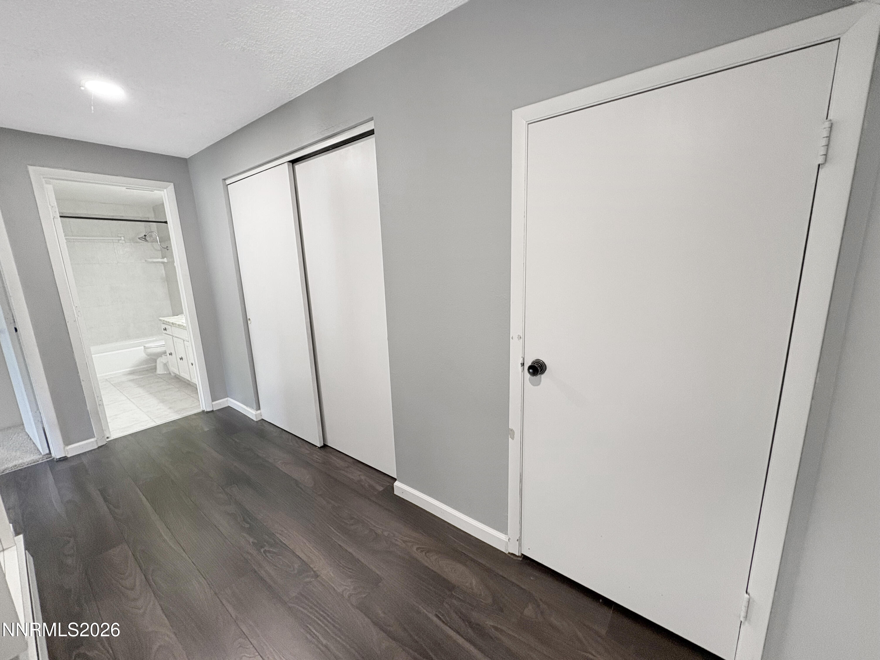 1692 London Circle Property Photo 9